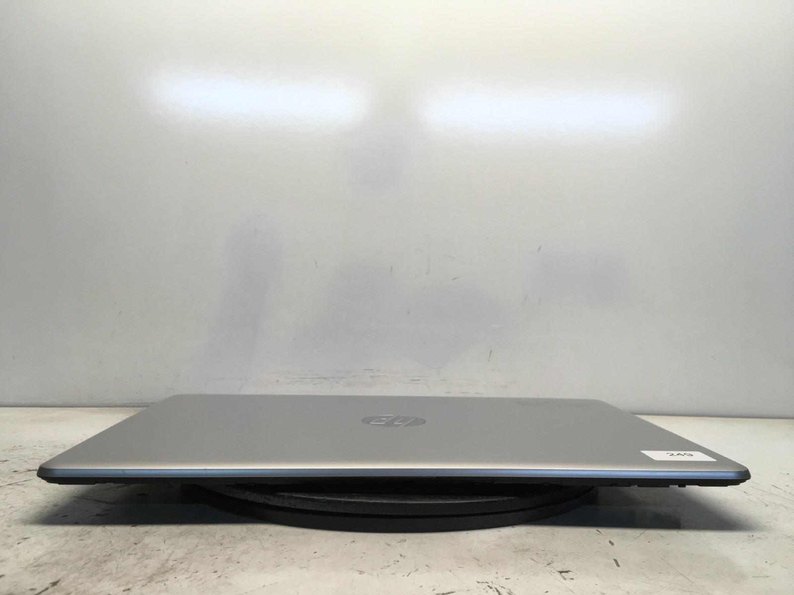 HP 17-CA1 AMD Ryzen 3 3200U 2600MHz 4 GB NO HDD
