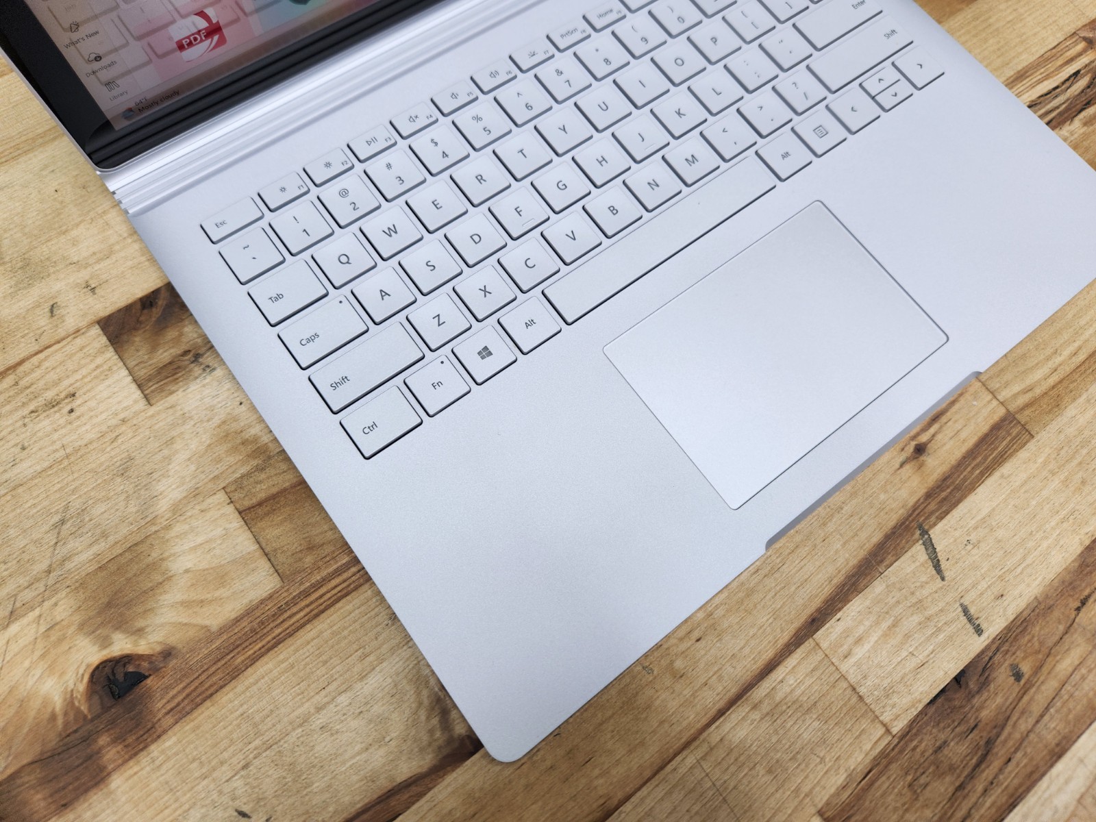 Microsoft Surface Book 2 13.5″ 3K Touch i7-8650U 16GB RAM 512GB SSD GTX 1050 ~