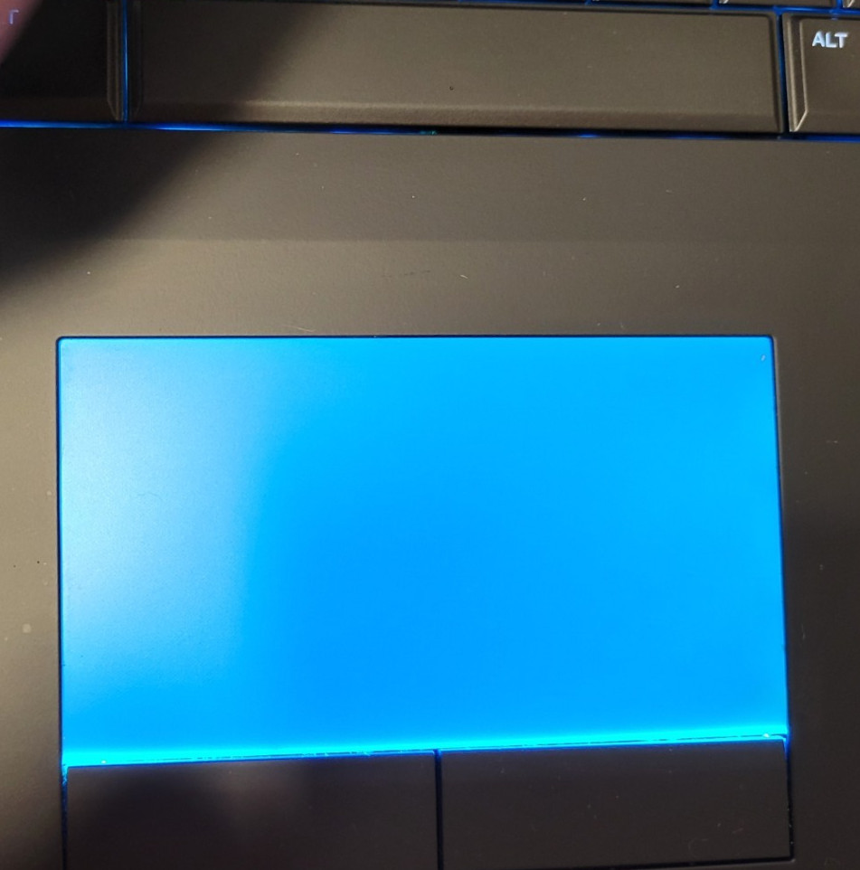 Alienware 15 R4 i7-8750H 2.2GHz 12GB RAM 240GB SSD GeForce GTX 1060 WINDOWS 11