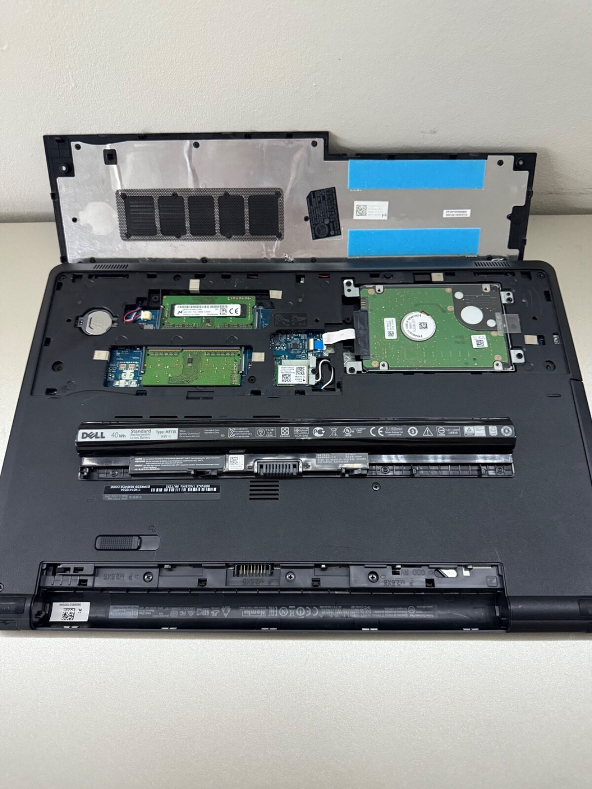 Dell inspiron 15 5555 laptop AMD A8