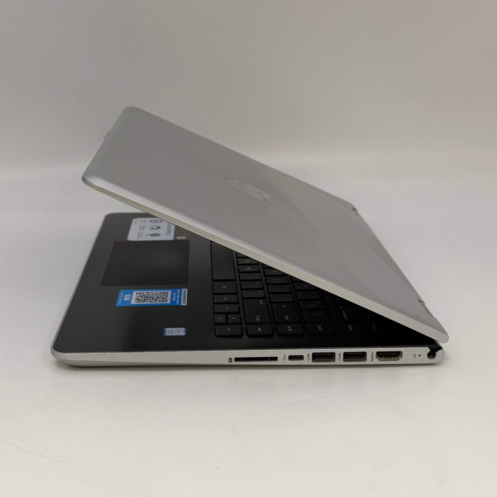HP 14M-BA015DX 14-inch Core i3 2.4GHz 8GB RAM 512GB SSD Laptop Silver