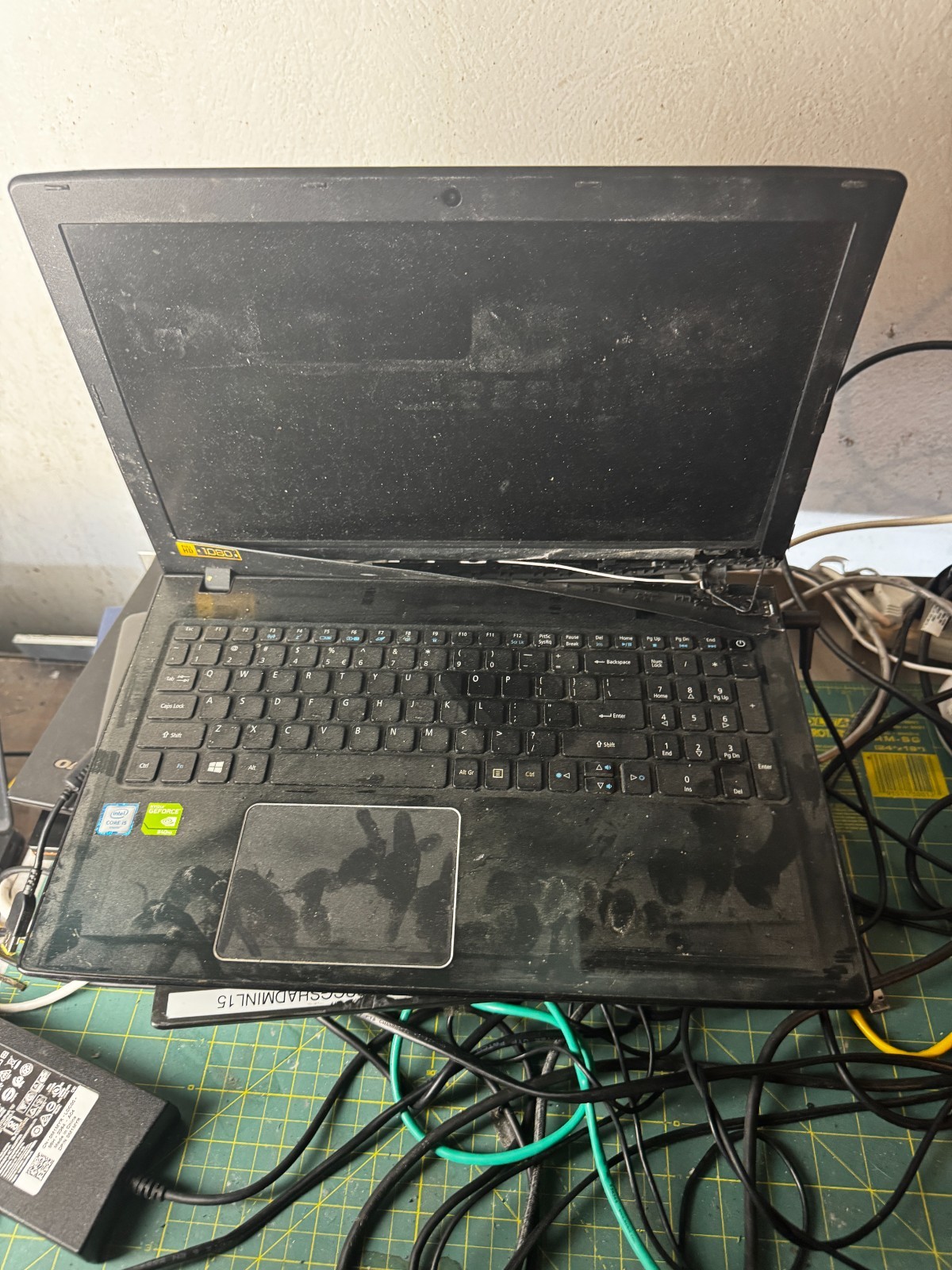 Acer Aspire ES-575 Core I5 NVIDIA GeForce 940MX Laptop For Parts/Repair #5928