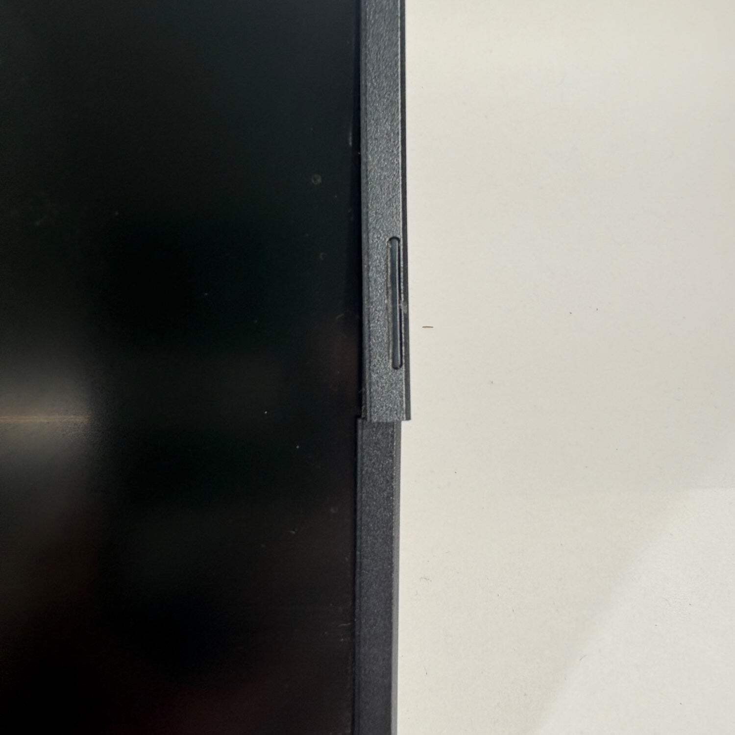 Broken Asus Vivobook 14 E410M 14″ Celeron N4020 4GB RAM 64GB SSD Cracked Frame