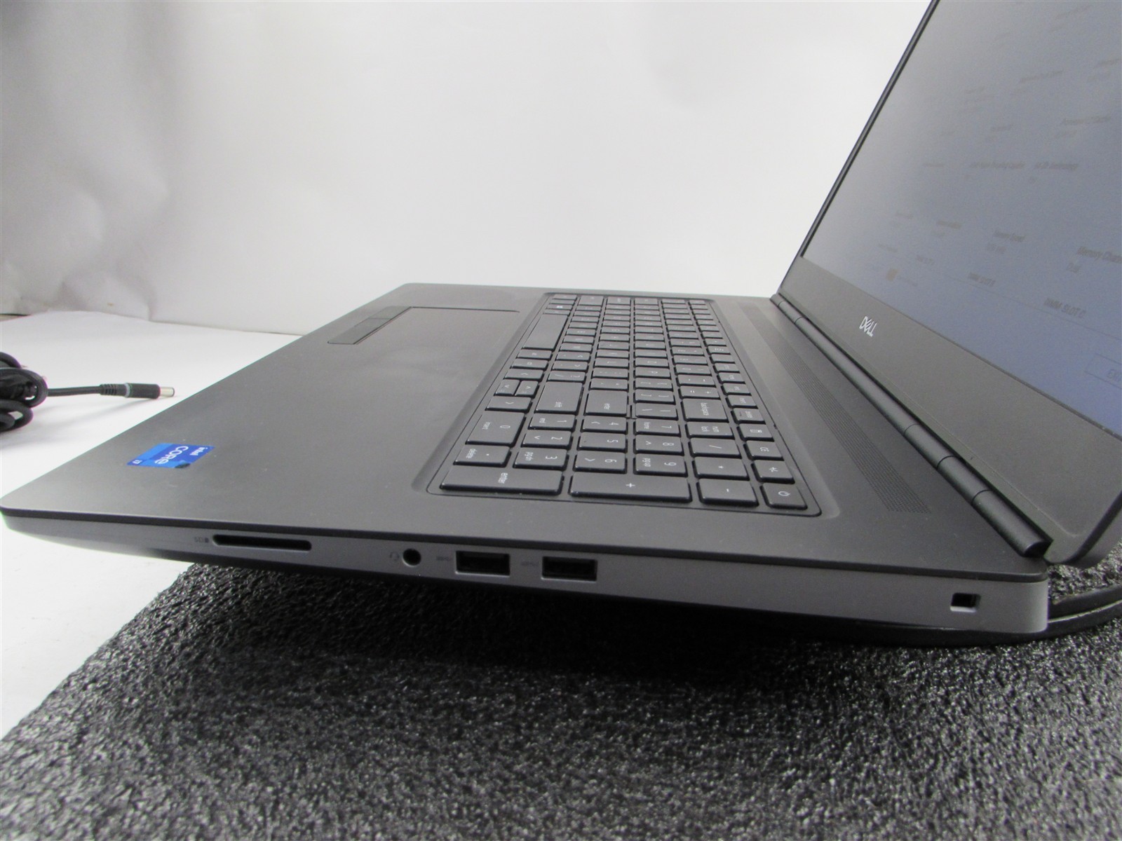DELL PRECISION 7760 1920X1080 I7-11850H 1TB 32GB NVIDIA RTX A4000 WIN 11 PRO