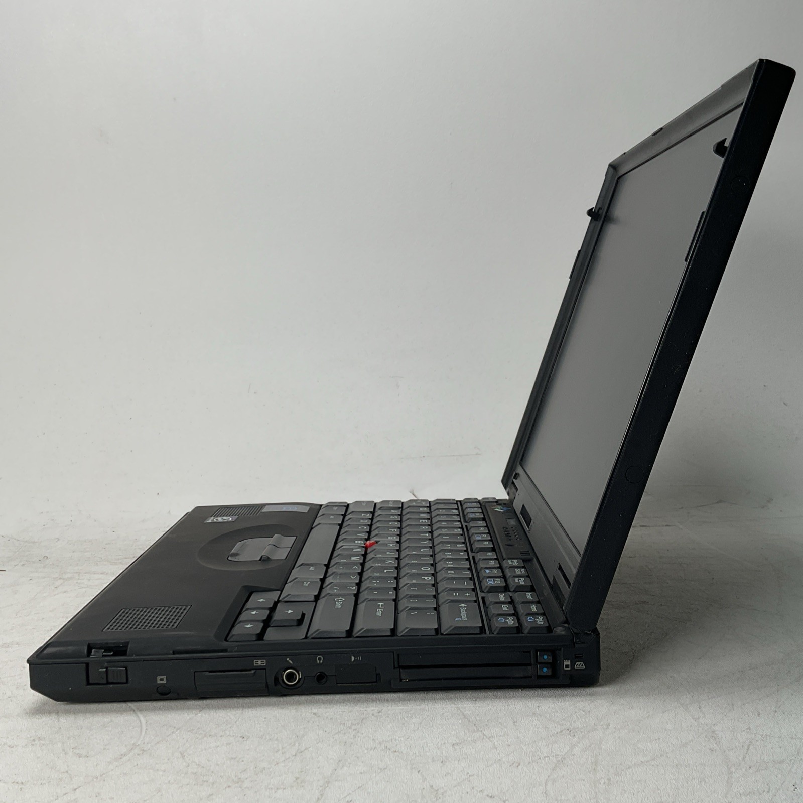 Vintage IBM ThinkPad 600E Laptop Intel P2 13″ LCD Screen Type 2645 – Untested