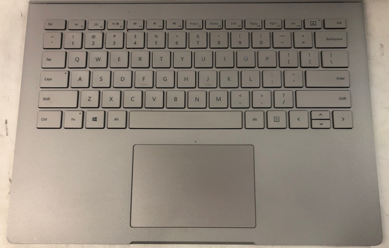 Surface Book 1, Intel Core i5-6300U @2.40 GHz, 8GB RAM 120GB SSD, Windows 10