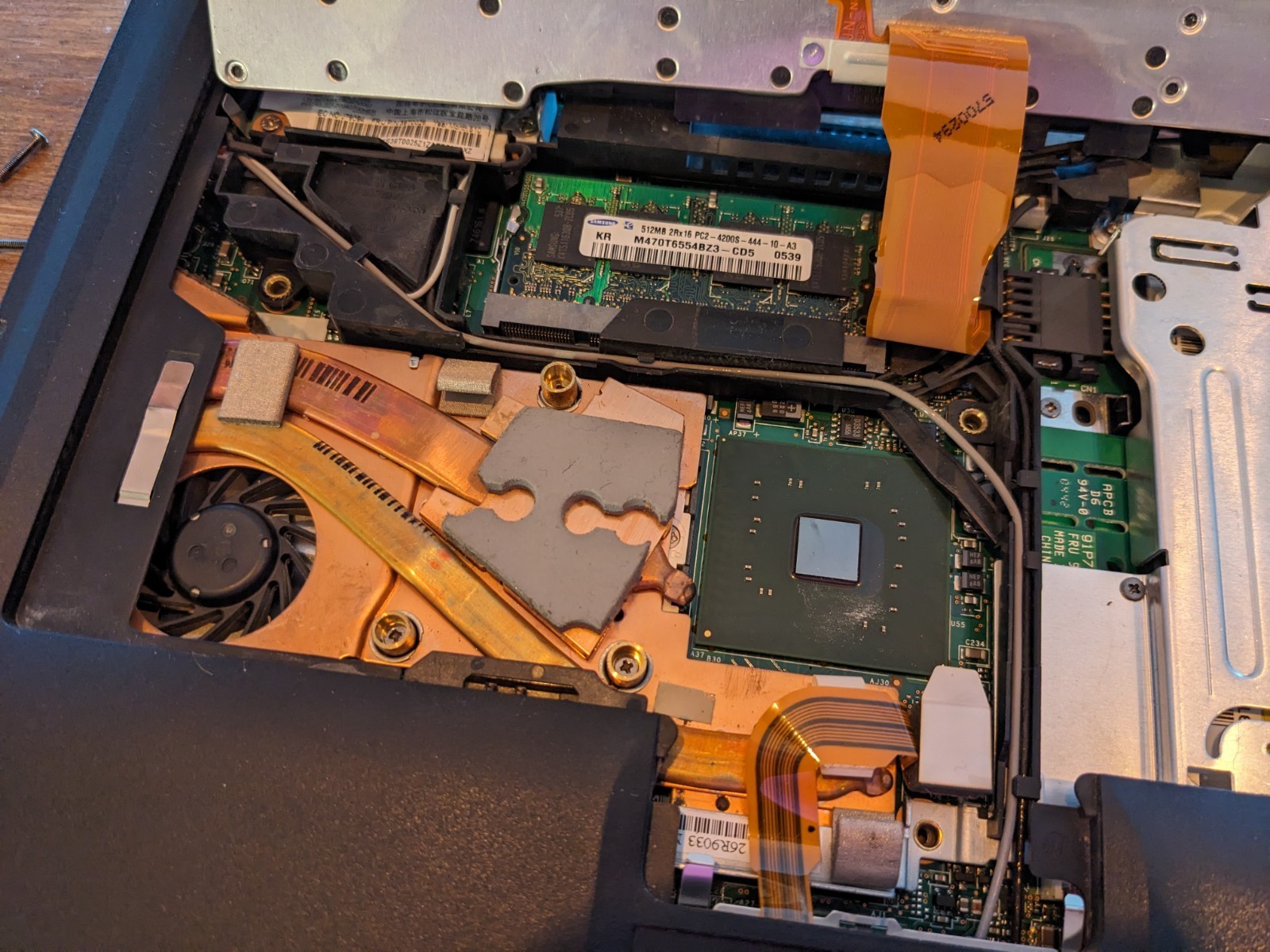 IBM Thinkpad R52 Intel Pentium 1.73GHz 2GB/60GB SSD Linux