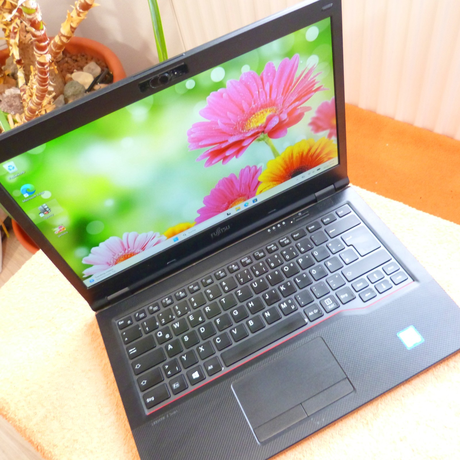 Fujitsu E548 14″ FHD AntiGlare l 8GB RAM NEW l SSD Windows 11 PRO HDMI USBC