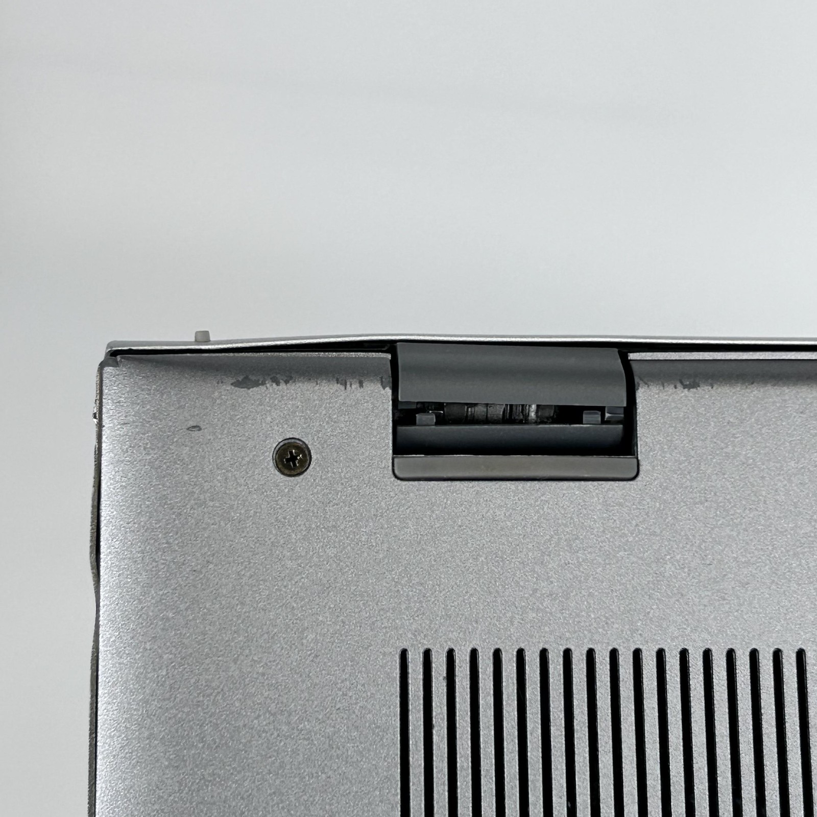 Dell Inspiron 5410 14 Silver FHD i5-11320H 3.20GHz 8GB 512GB Blocked USB Port