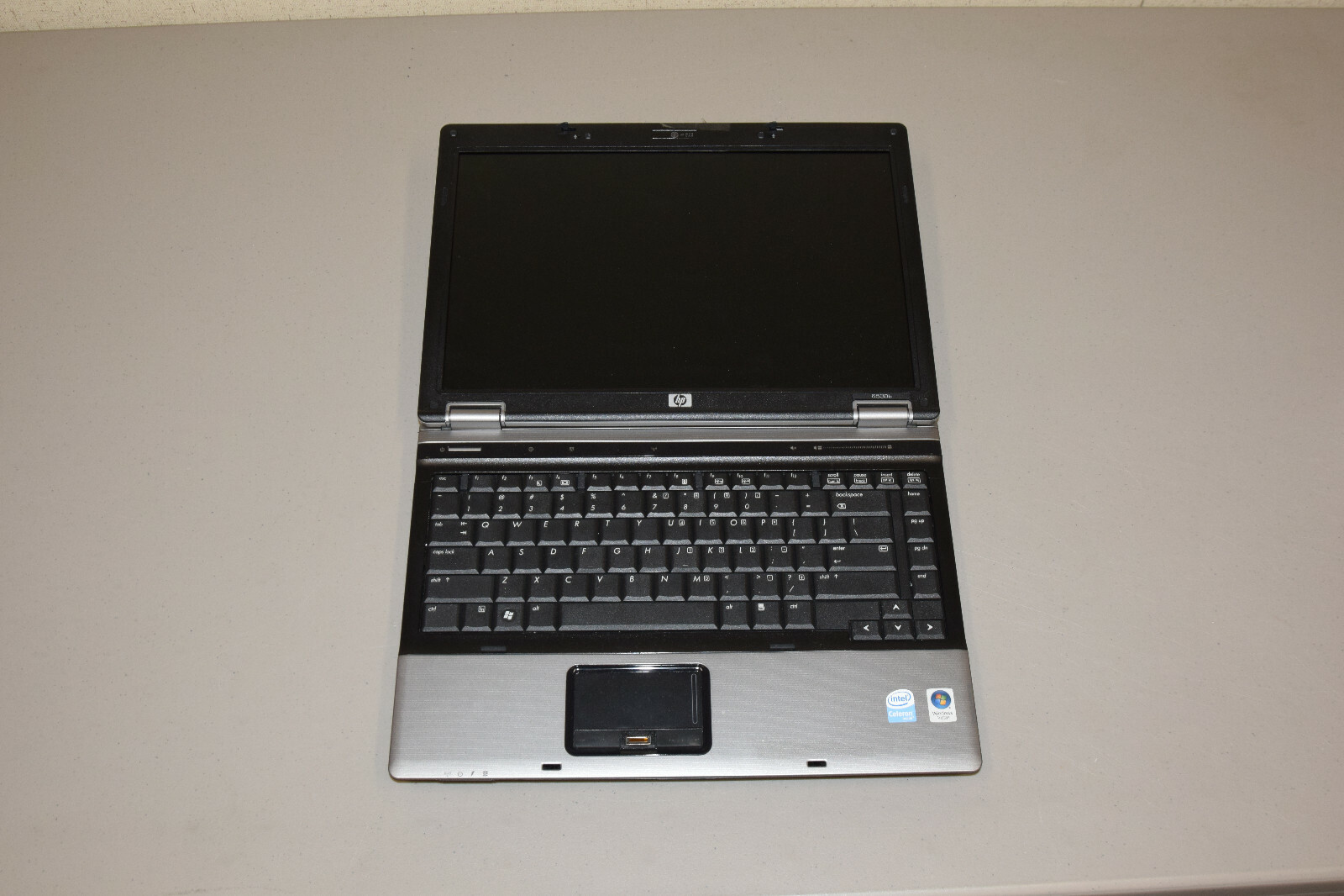 Dead Junk Busted LCD Latch HP Compaq 6530b 14″ Laptop Incomplete Parts Repair