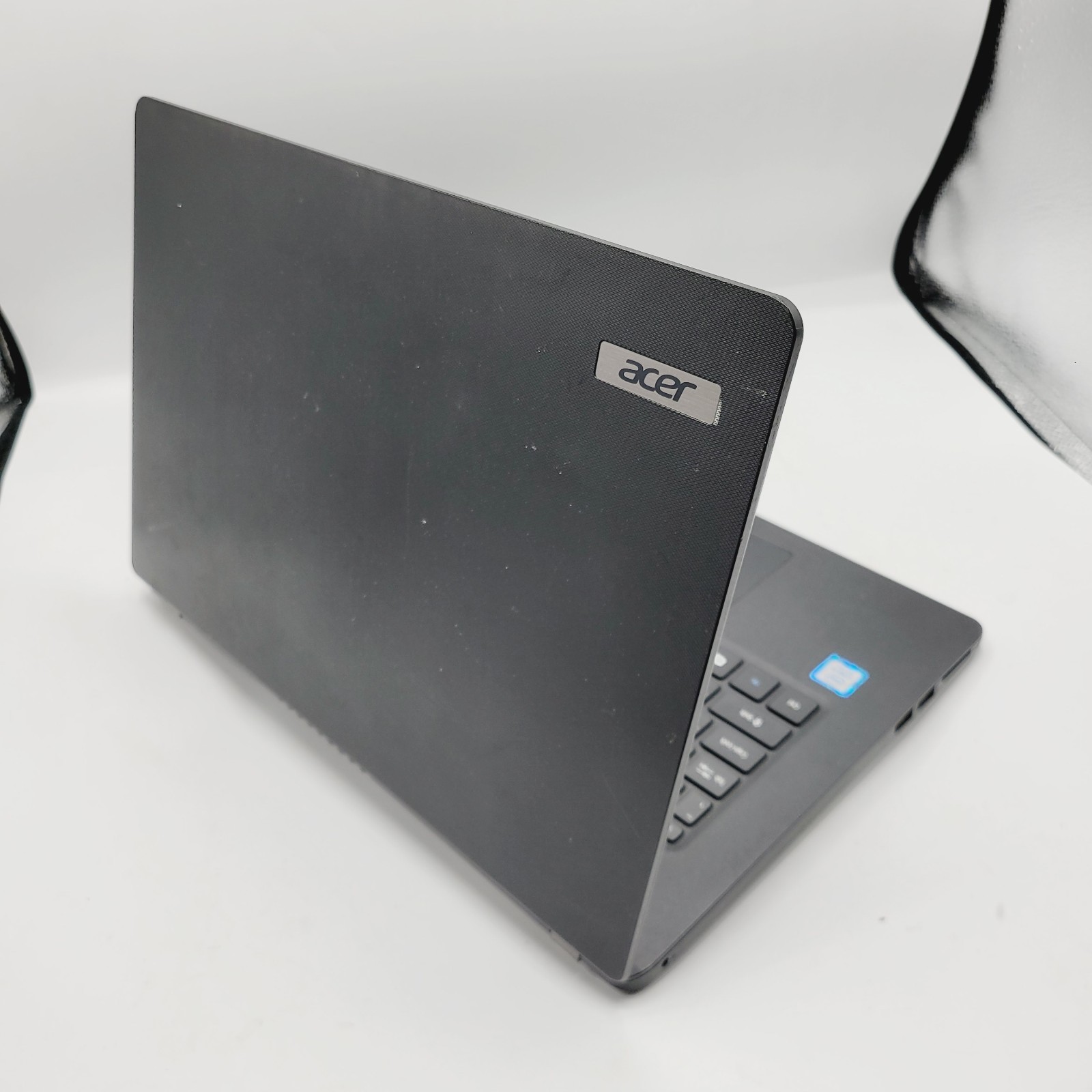 Acer TravelMate P214 Core i5 8th Gen No RAM No HDD 15.6″ FOR PARTS