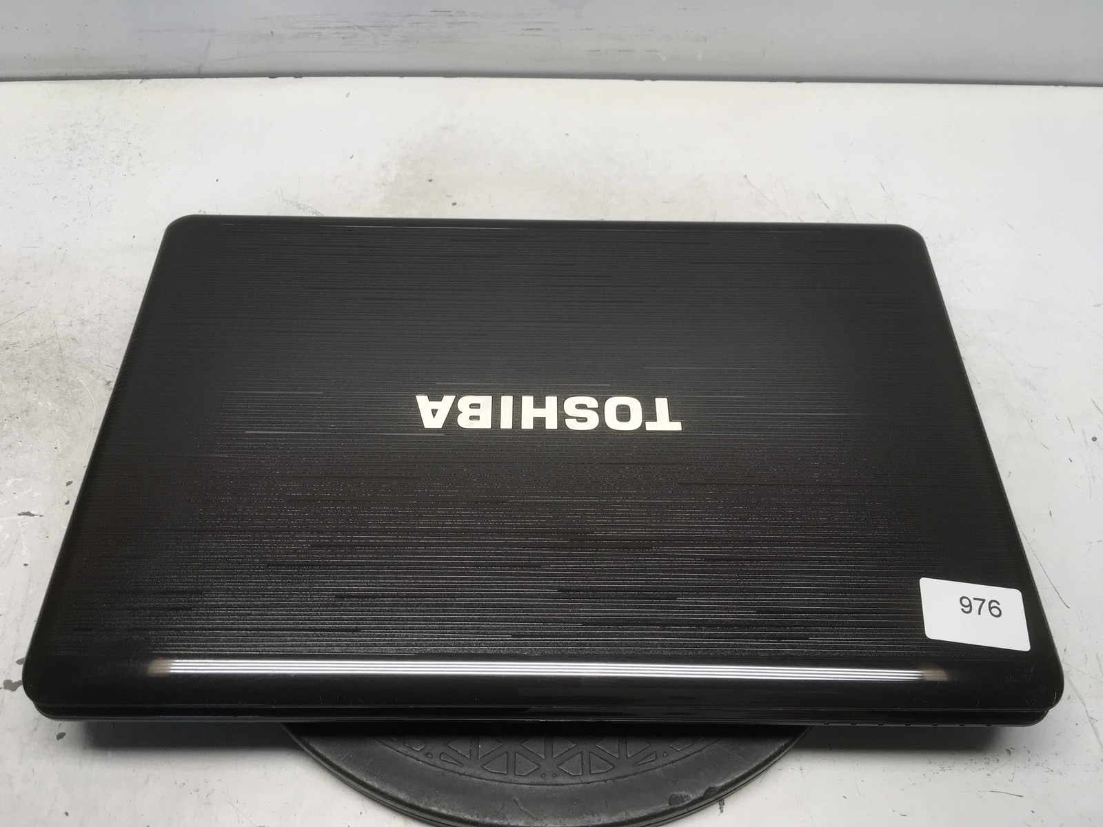 Toshiba Satellite P755-S5320 Intel i3-2330M 2.2GHz 4 GB NO HDD No Batt
