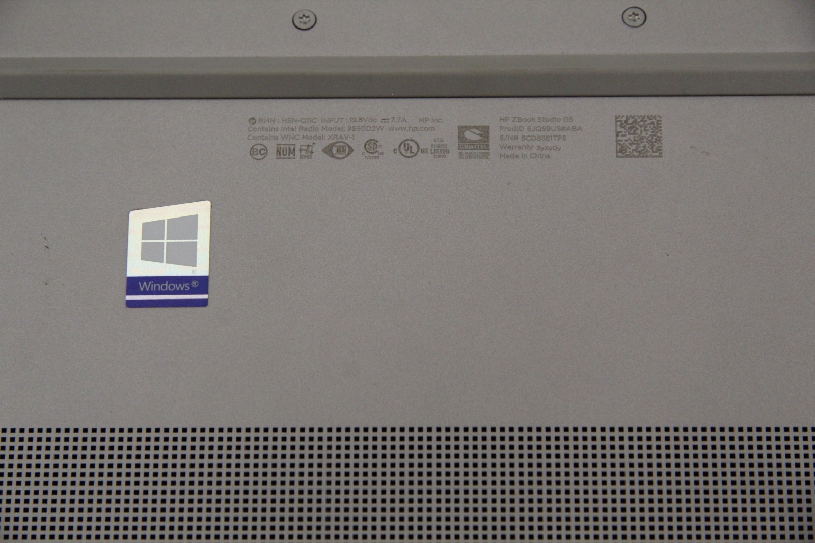 For Parts Or Repair HP ZBook Studio G5 15″ Laptop i5-8400H 2.50GHz No SSD No Ram