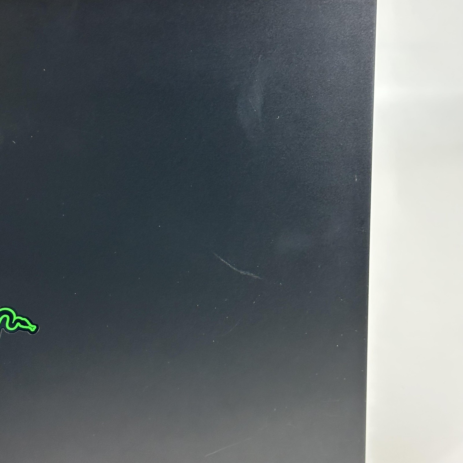 Razer Blade 16 120Hz UHD+ 2.2GHz i9-13950HX 32GB 1TB RTX 4070 Bad Vapor Chamber