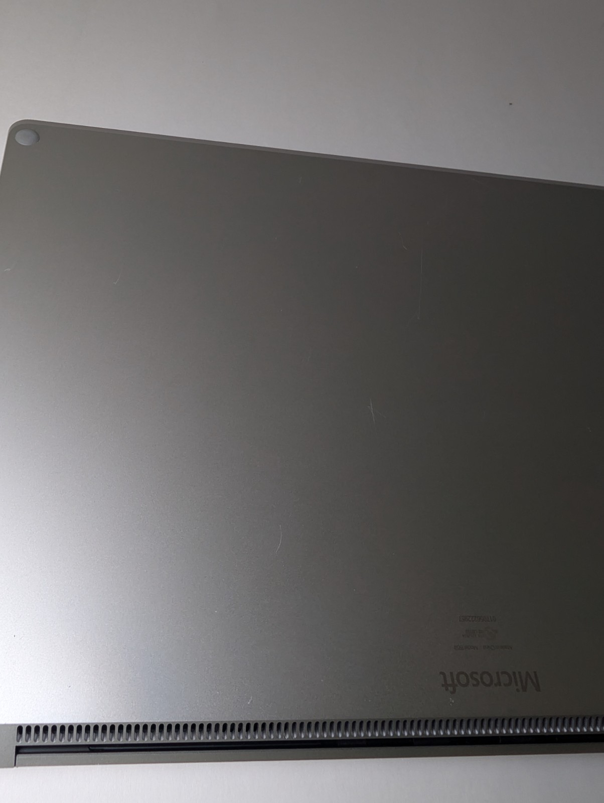 Microsoft Surface Laptop 4 1958 Ryzen 5/8GB-256GB SSD/Radeon Graphics Win11~957~