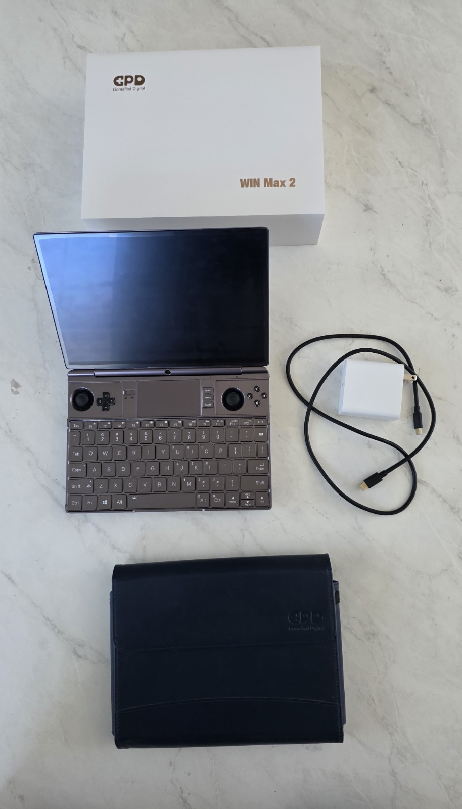 GPD WIN Max 2 10.1″ Win 11 Ryzen 7 6800u 32GB 2TB SSD Gray w/ Charger & Case