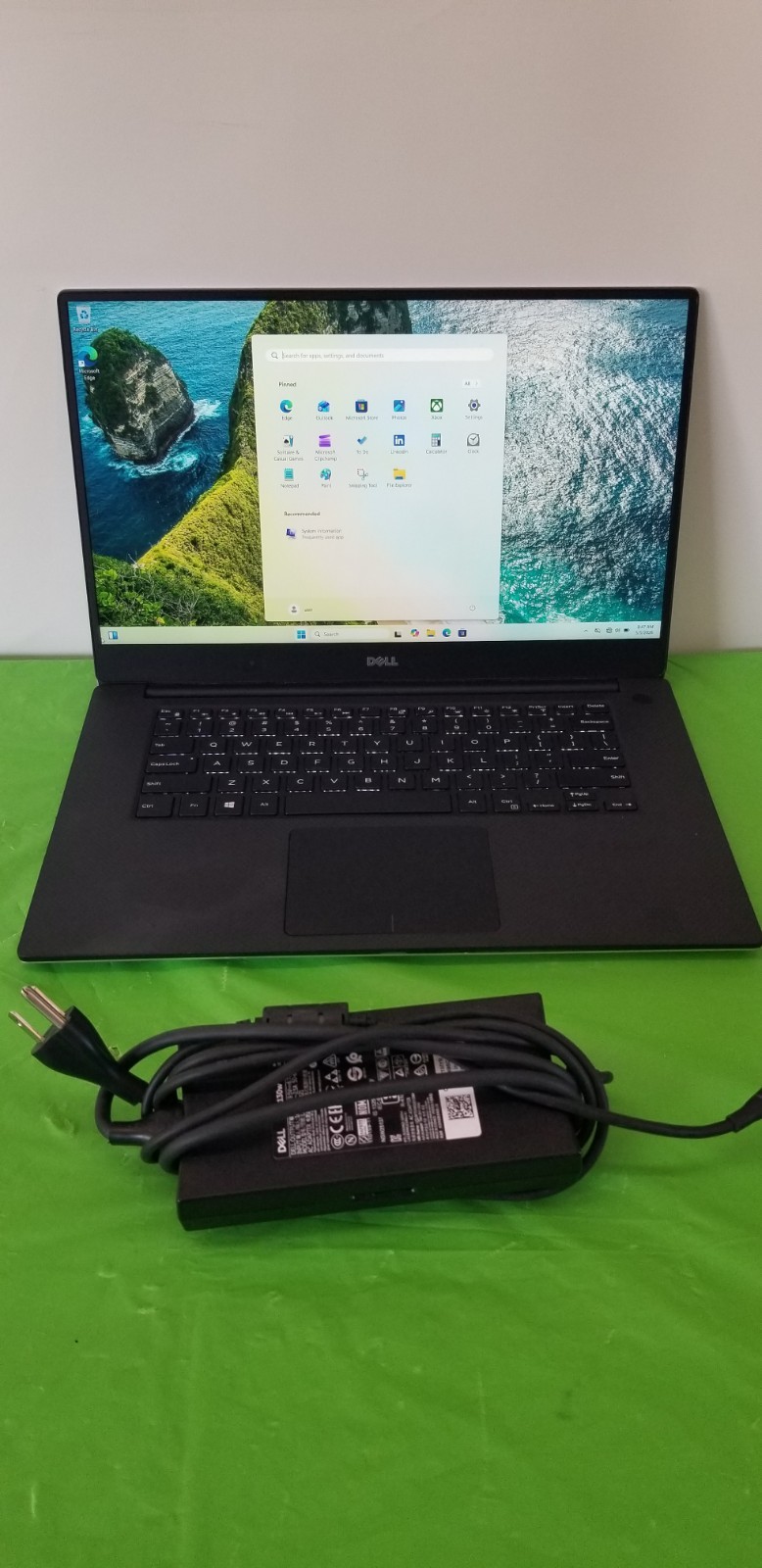 Dell XPS 15 9570, Intel Core i7-8750H @ 2.2GHz, 32GB RAM, 512GB SSD,WIN 11 Pro,