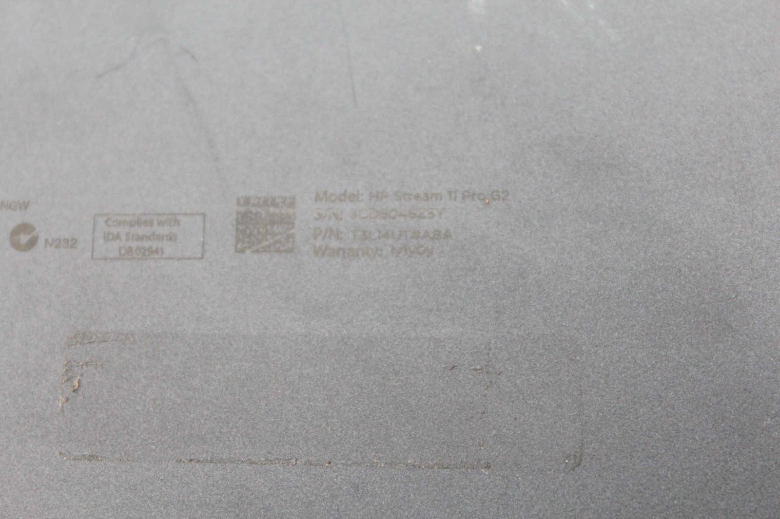 HP Stream 11 Pro 62 (No OS, HDD, or Charger) (Sku 1R-389) For Parts