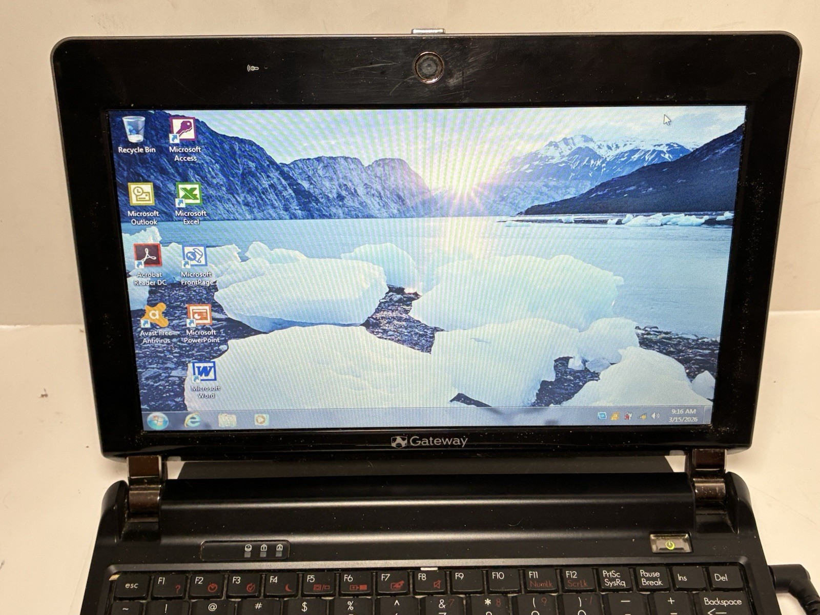 Gateway KAV60 Retro Mini Gaming Laptop Intel Atom 1.60GHz 2GB RAM (Windows XP)