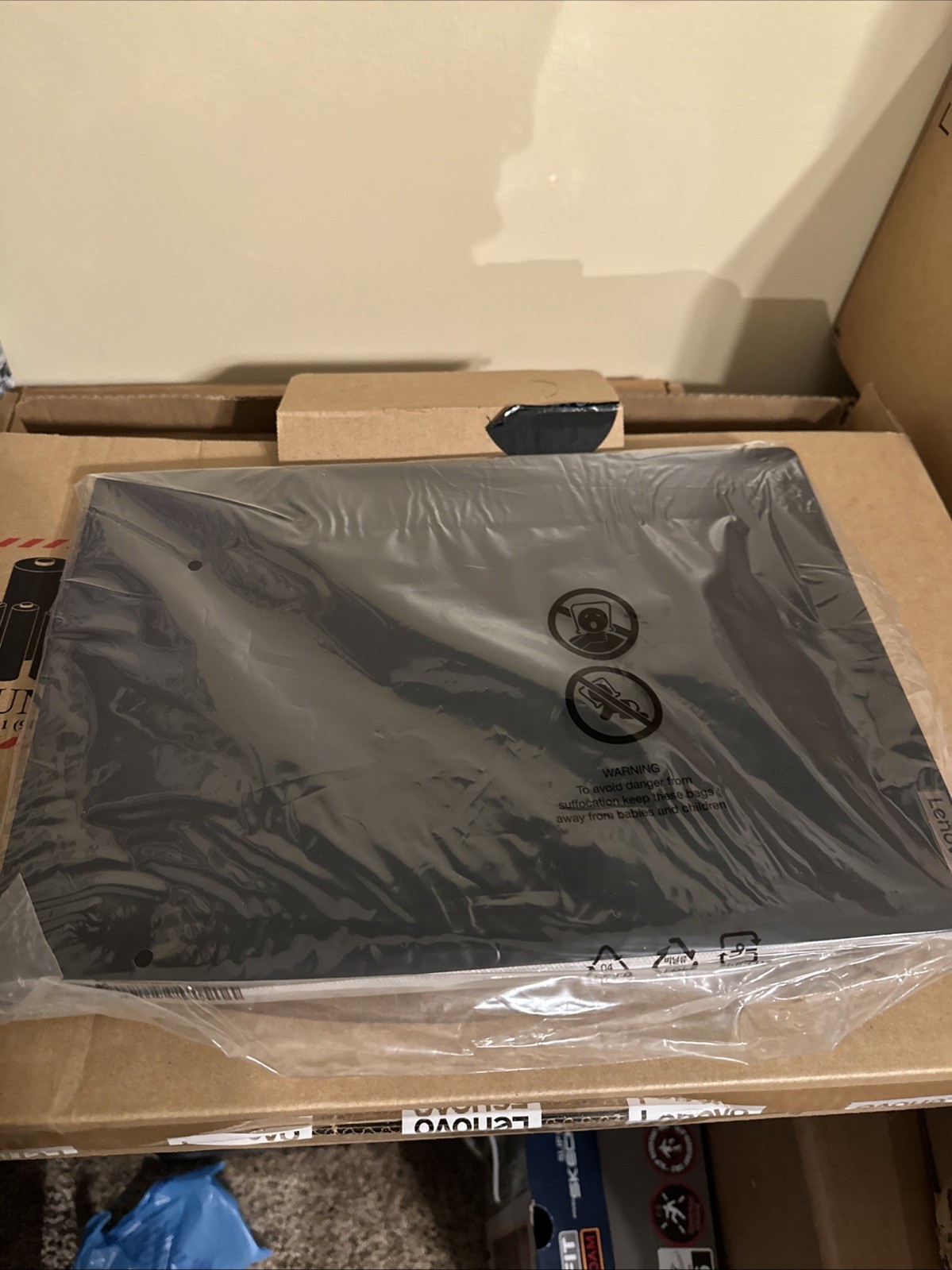 New Sealed Lenovo IdeaPad 3 14IML05 14″ 4G 128GB SSD Intel Pentium Gold 6405U