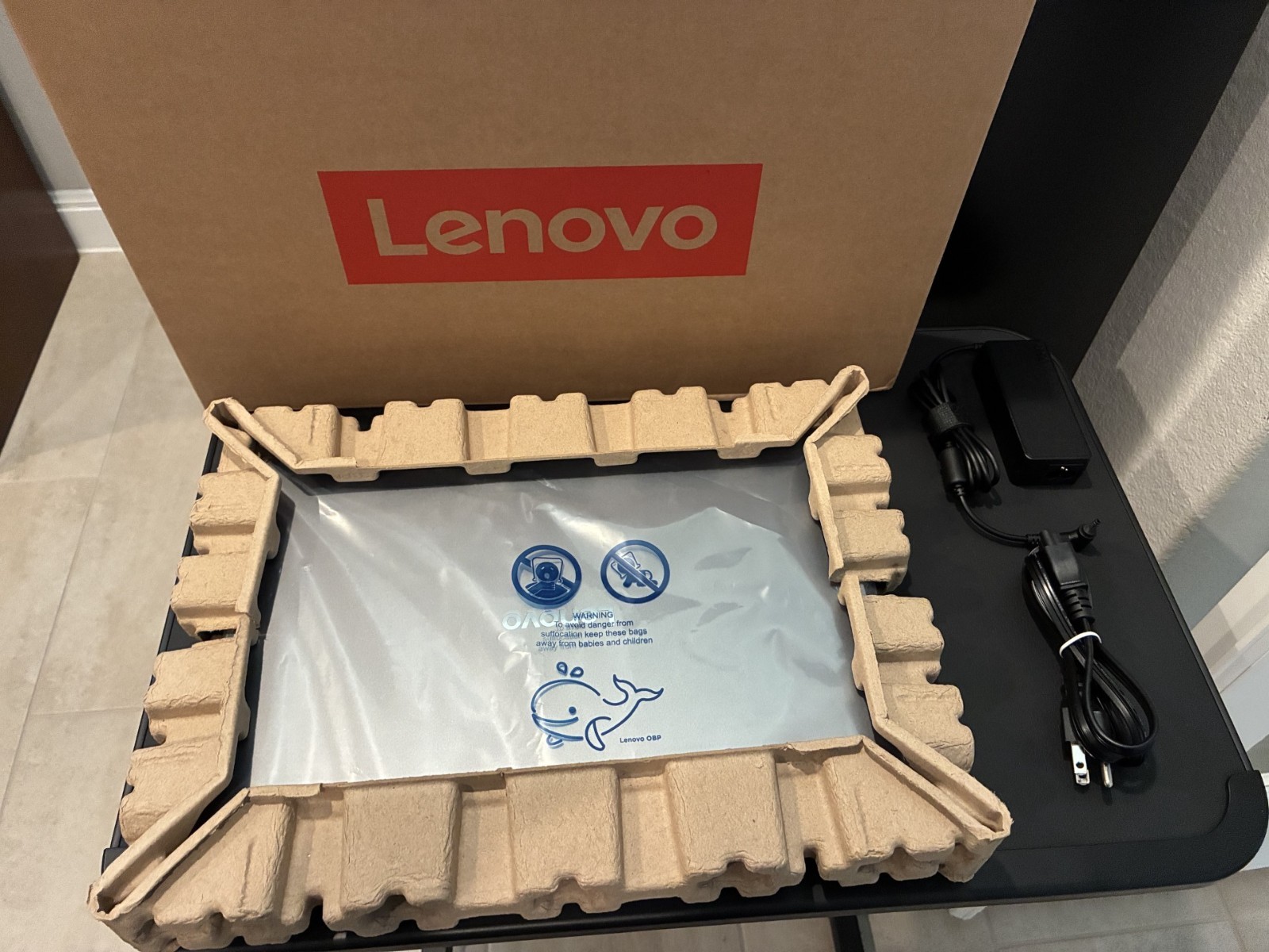 Lenovo IdeaPad Slim 3x 15Q8X10 15.3″ Snapdragon X 8-Core 16GB RAM 512GB Wi-Fi 7
