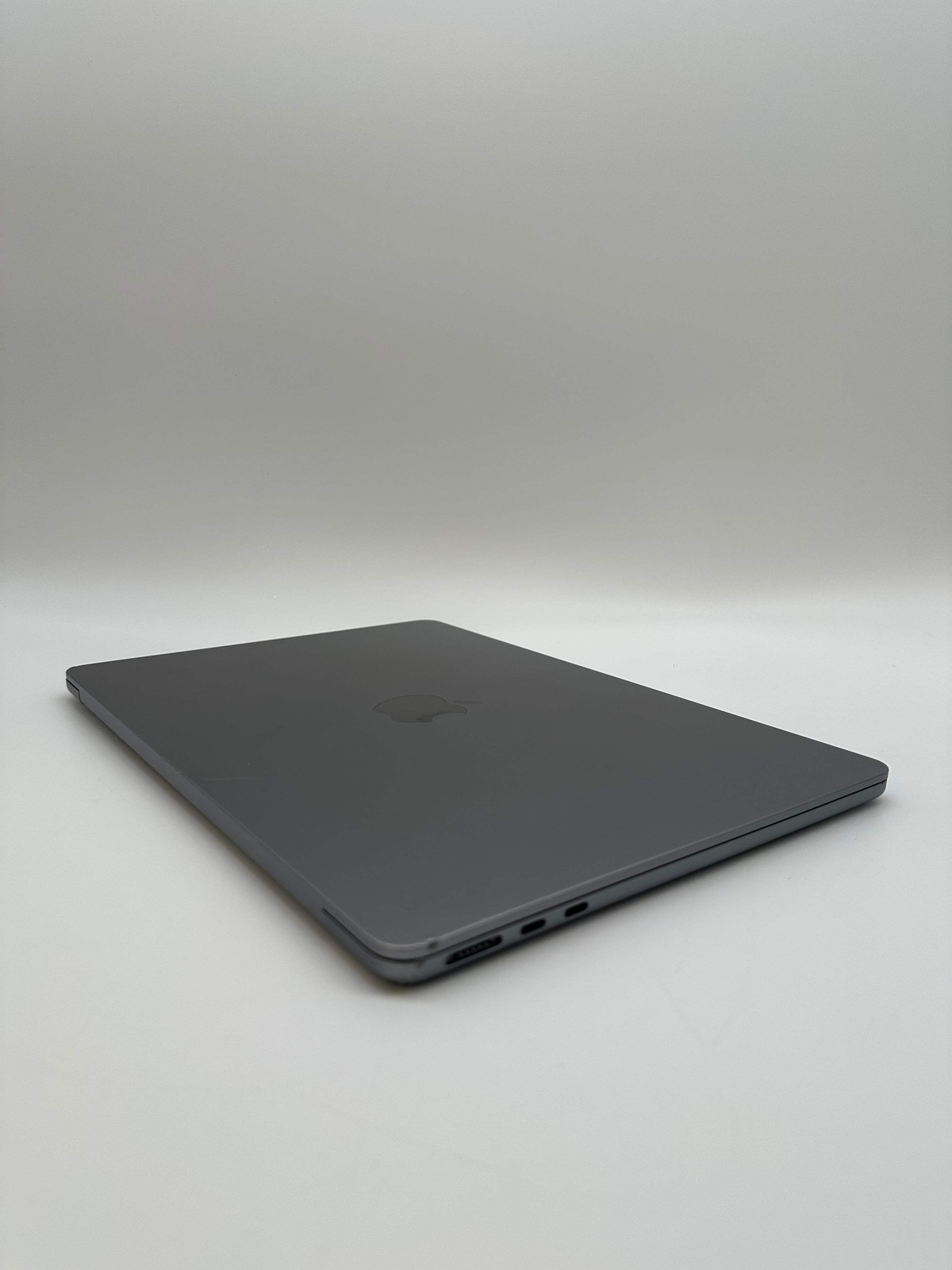 Apple MacBook Air 13-inch M2 A2681 2023 Laptop 8GB RAM 500GB Space Gray Used – B
