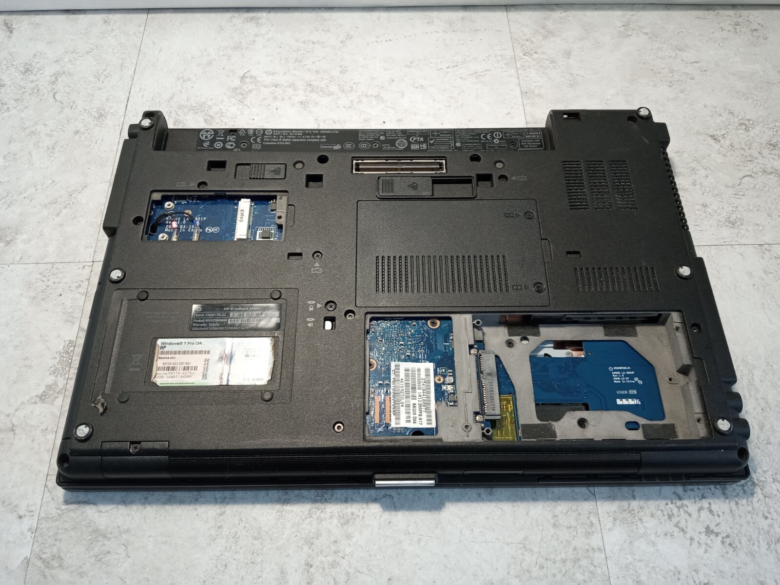 HP EliteBook 8540w 15″ Laptop i7 2.67GHz 2GB RAM Nvidia GFX – BAD HINGE -RR