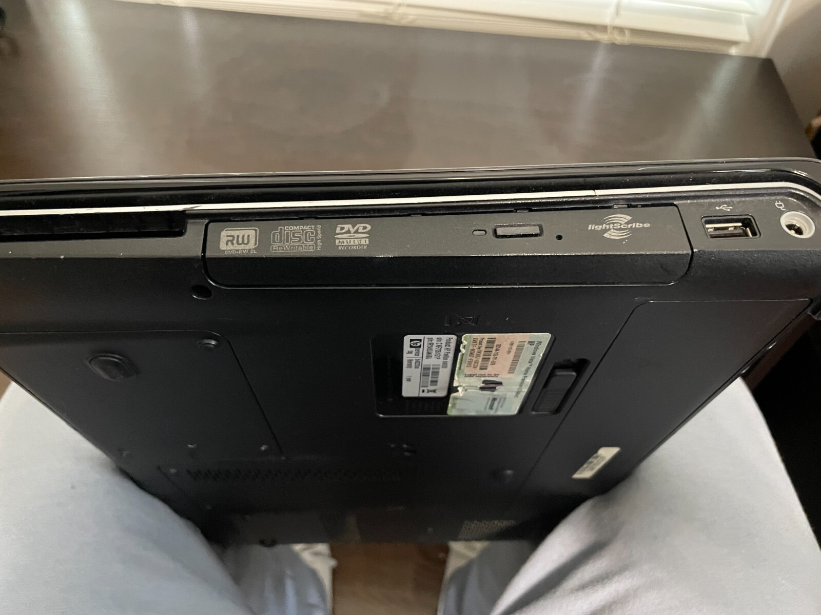 hp pavilion dv9000 laptop for Parts no ram no h.d.