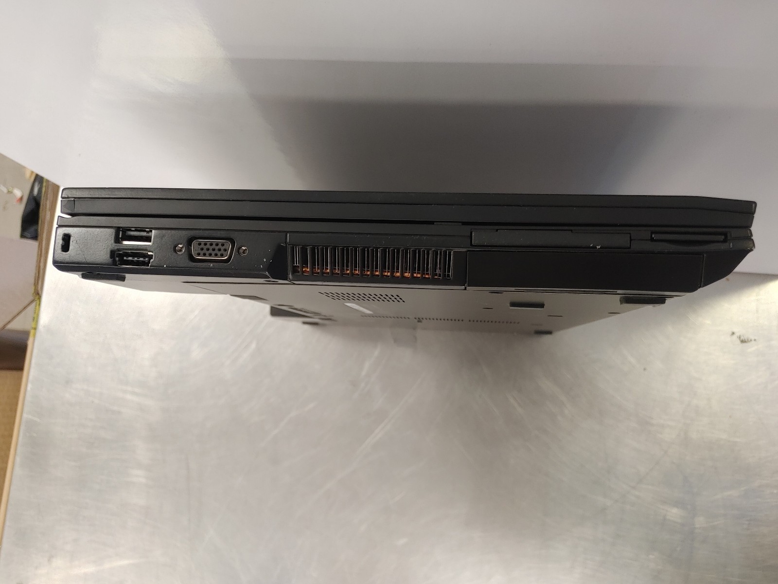 Dell Latitude E6500 15in Vista C2D 2.53GHz 4GB RAM 80GB HDD NVS 160M