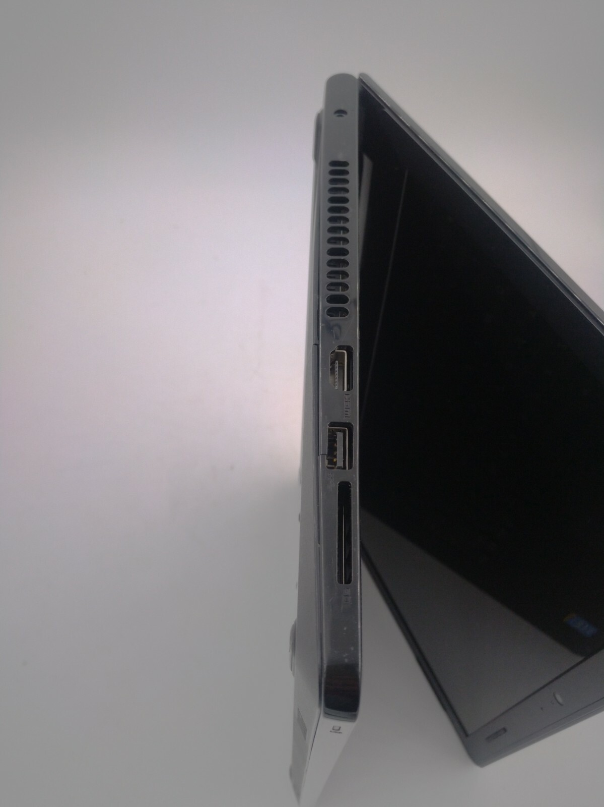 Dell inspiron 14 3541. 4 GB RAM, 500 GB HDD.