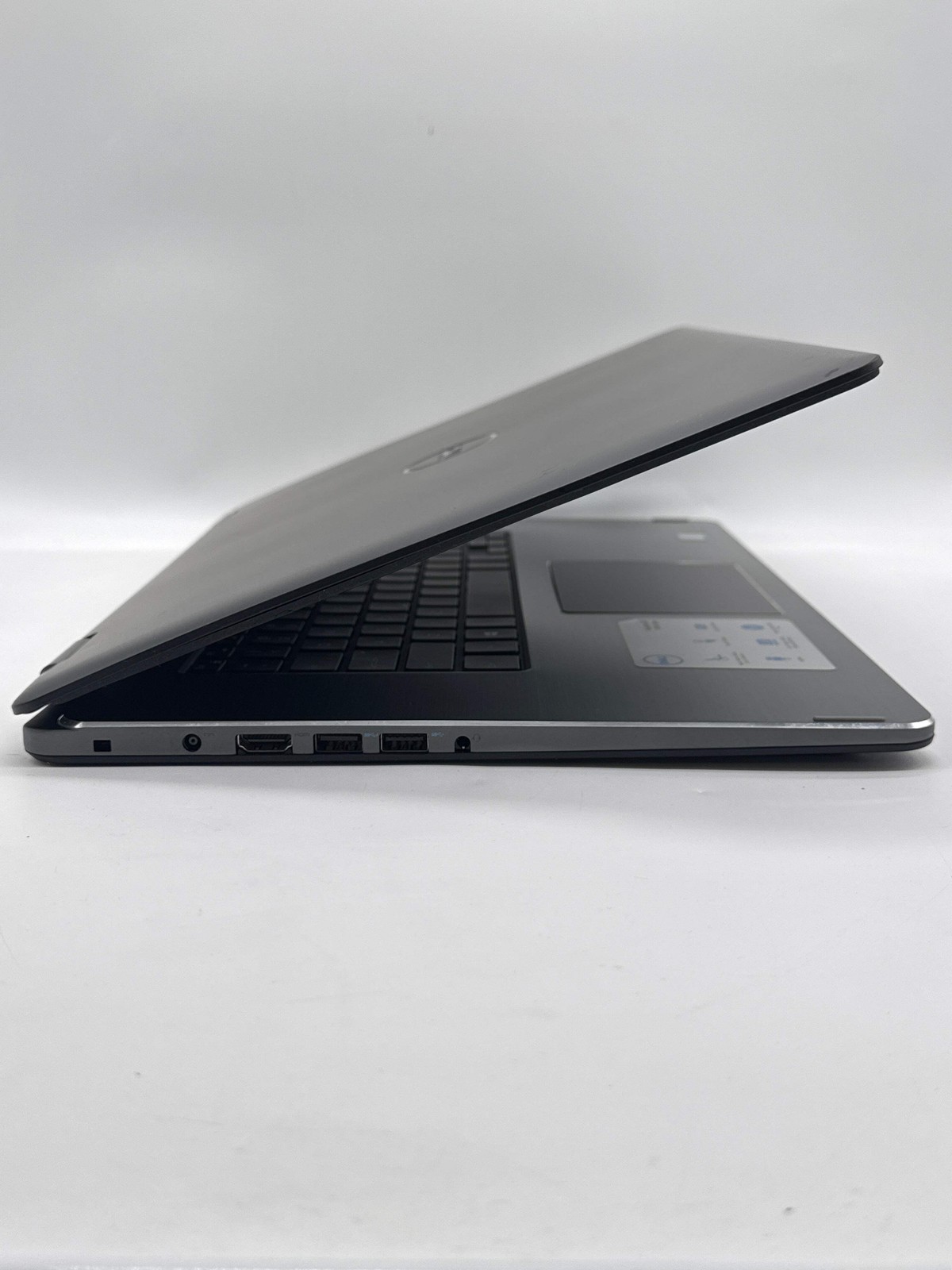 Dell Inspiron 15-7568 i3-6100U 4GB RAM 500GB HDD – For Parts (Read DESC)