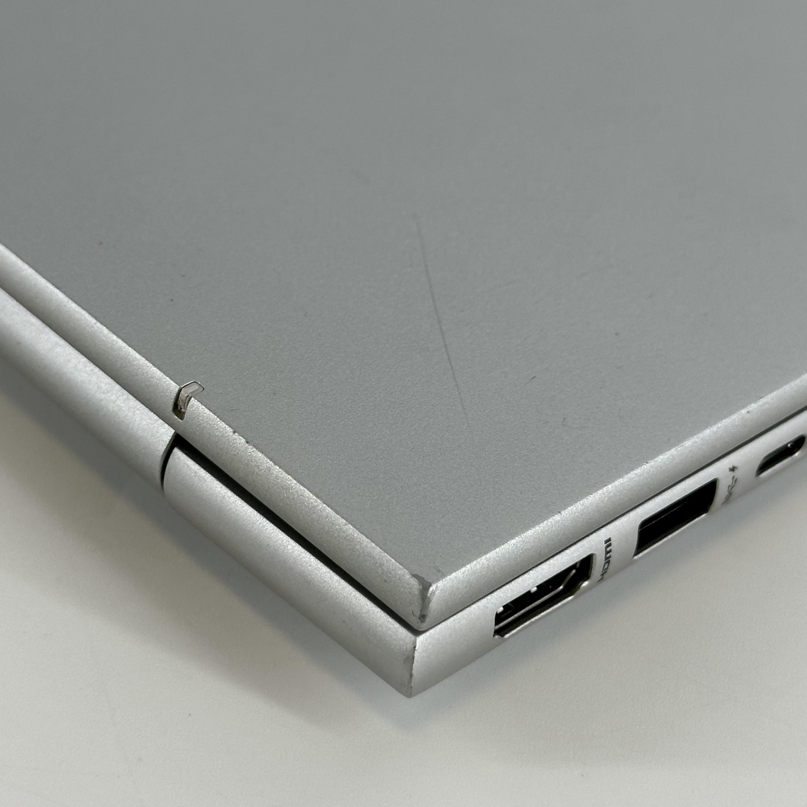 HP Elitebook 845 G9 14 FHD+ 3.2 GHz Ryzen 7 PRO 6850HS 8GB 512GB SSD Very Good