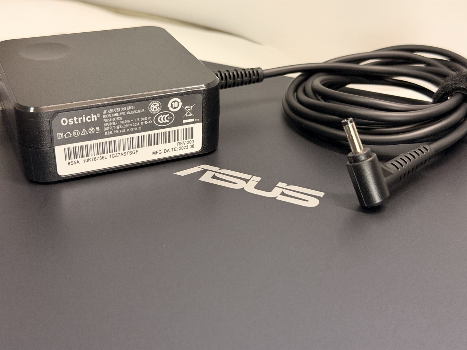 ASUS VivoBook E410MA 14”Celeron N4020 4GB 64GB SSD Windows 10 ( Grade A )