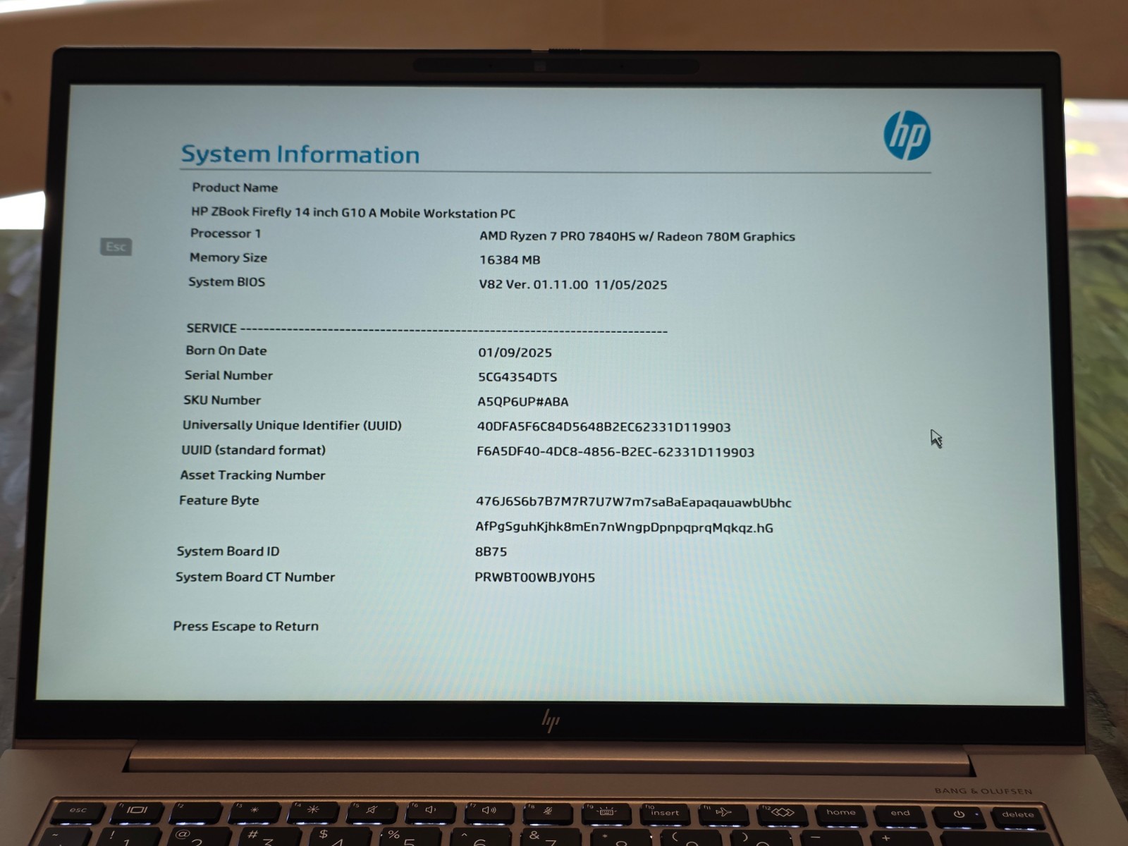 HP ZBook Firefly 14 G10 A – 14″ FHD+ Touch, Ryzen 7 PRO 7840HS, 16GB RAM, 512GB
