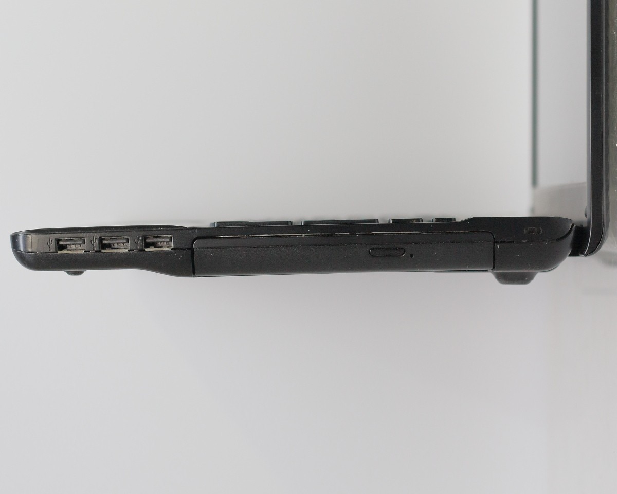 Sony Vaio VPCEH38FJ Black Core i5-2450M Windows 7 Home Premium RAM 8GB HDD 320GB