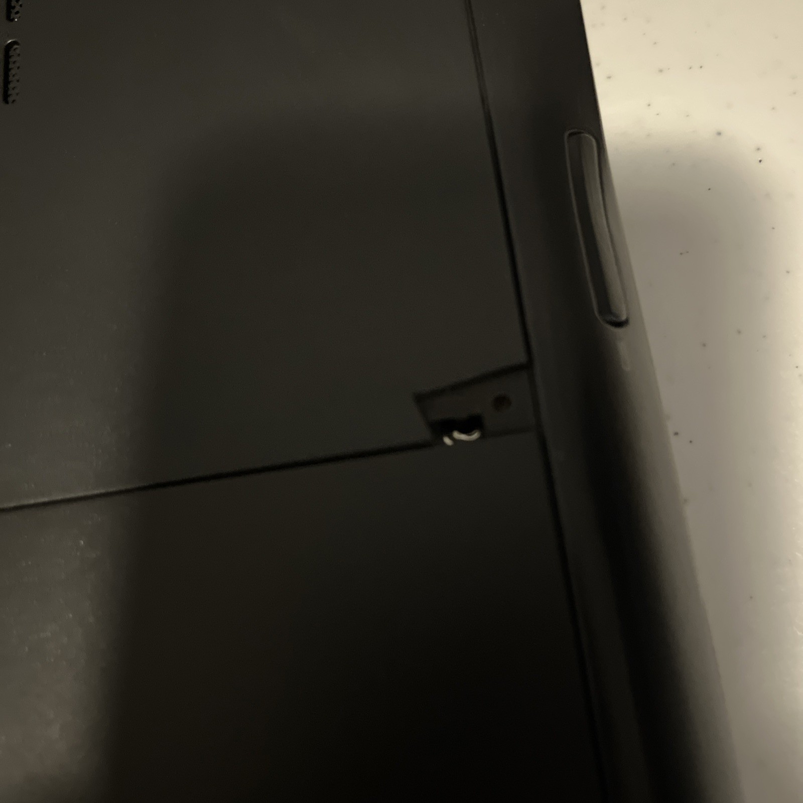 Dell Latitude E7450 14″ Intel Core i5-5300U 8GB RAM No Drive No OS