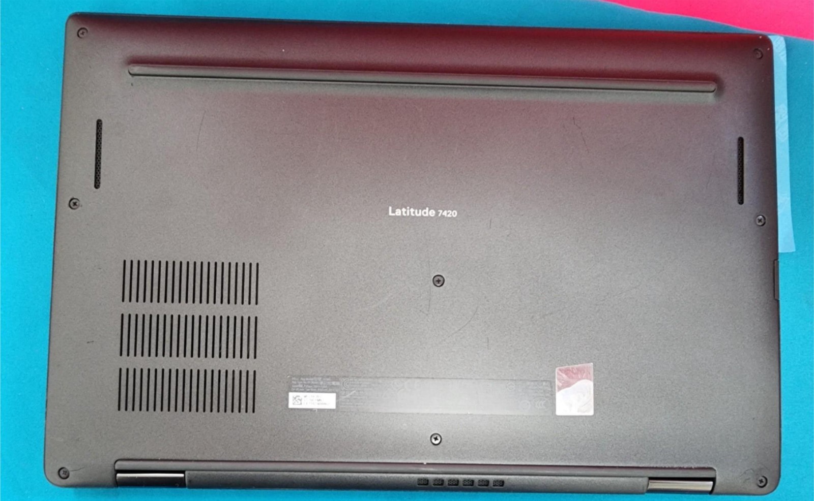 Dell Latitude 7420 2-n-1 14″ TOUCH FHD i5-1145G7 8GB 128GB Thunderbolt Win11Pro