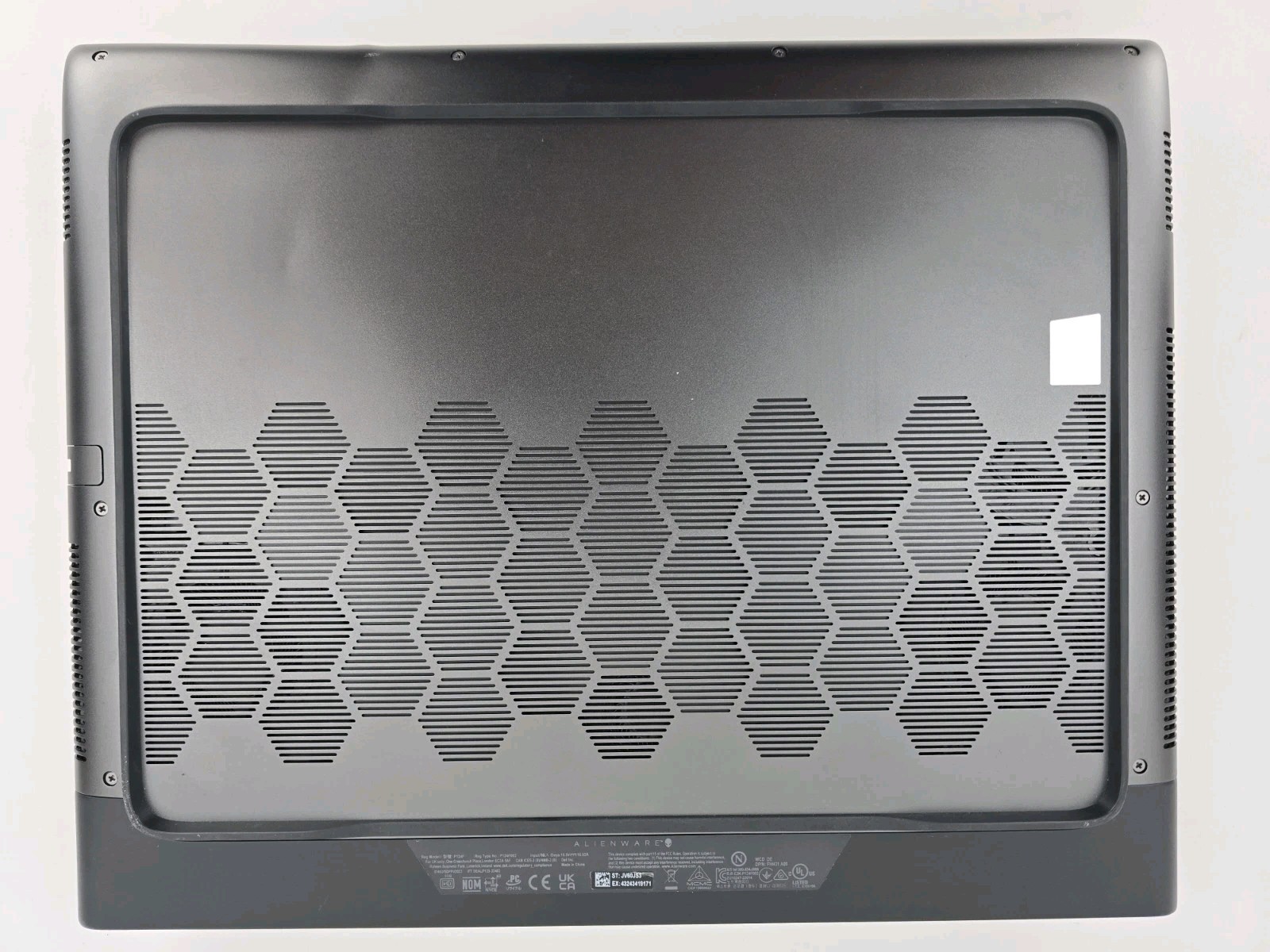 Alienware M16 R1 16″ Ryzen 9 7845HX 16GB 1TB RTX 4080 – For Parts – AS-IS