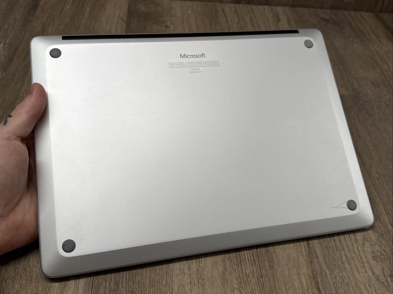 Microsoft Surface Laptop 7 2037 13.8″ Snapdragon X 3.4GHz 16GB RAM 512GB SSD