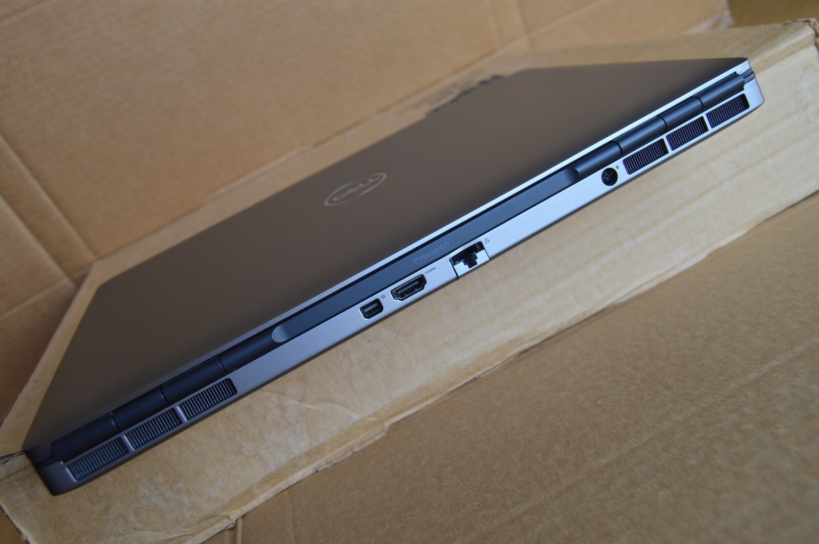 DELL PRECISION 7560 15.6″ 4K UHD i7-11850H 32GB RAM 1TB SSD RTX A5000 Backlit KB