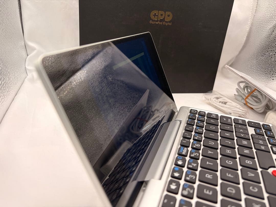 GPD Pocket UMPC Portable PC Intel Atom x7 Z8750 8GB/128GB WIndows10 Japan