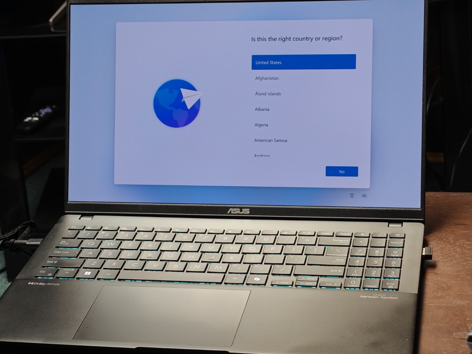 Asus Vivobook S15 Q5507Q 15.6″ OLED 120hz Snapdragon X Plus 16GB RAM 512GB SSD