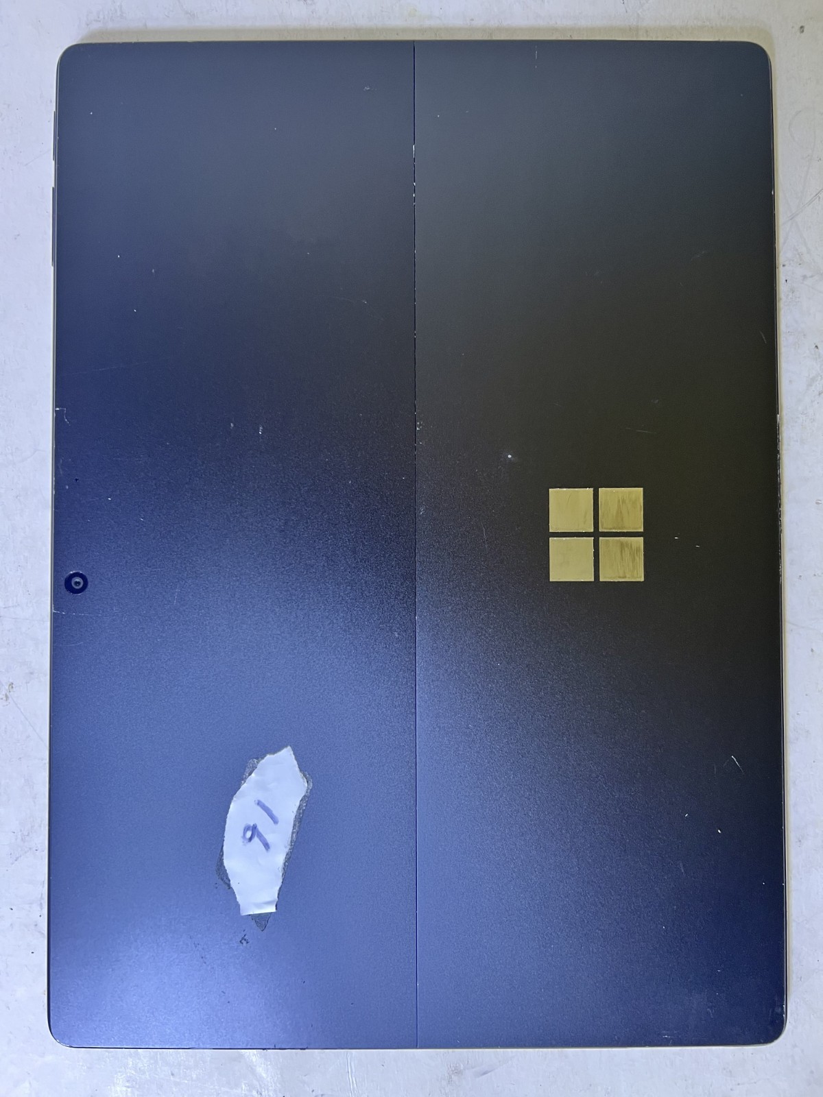Microsoft Surface Pro 9 13″ i5-1235U 8GB RAM 2038 As-Is No Screen No SSD READ !