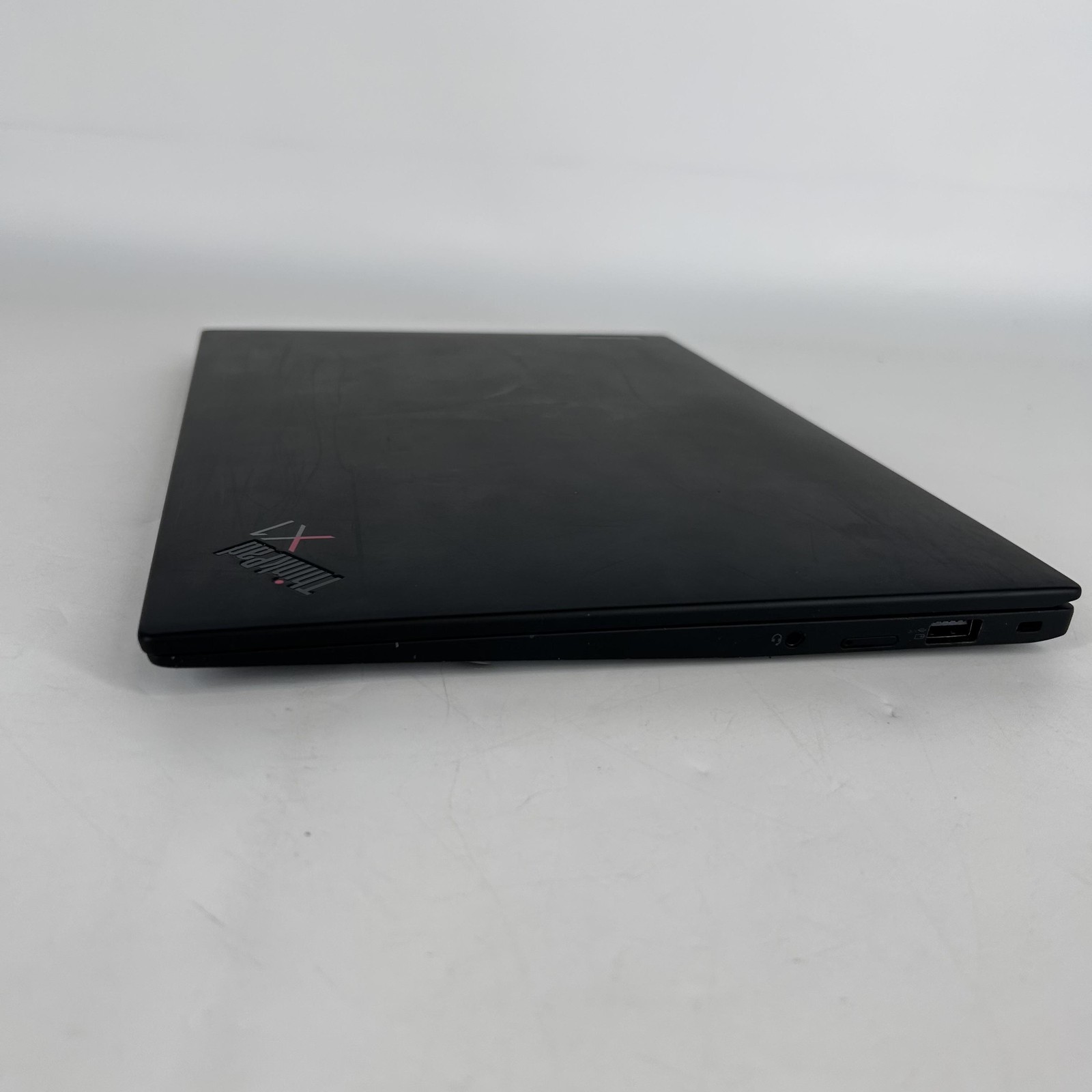 Lenovo ThinkPad X1 Carbon Gen 9 14 FHD+ i5-1135G7 16GB 256GB Bilingual Keyboard
