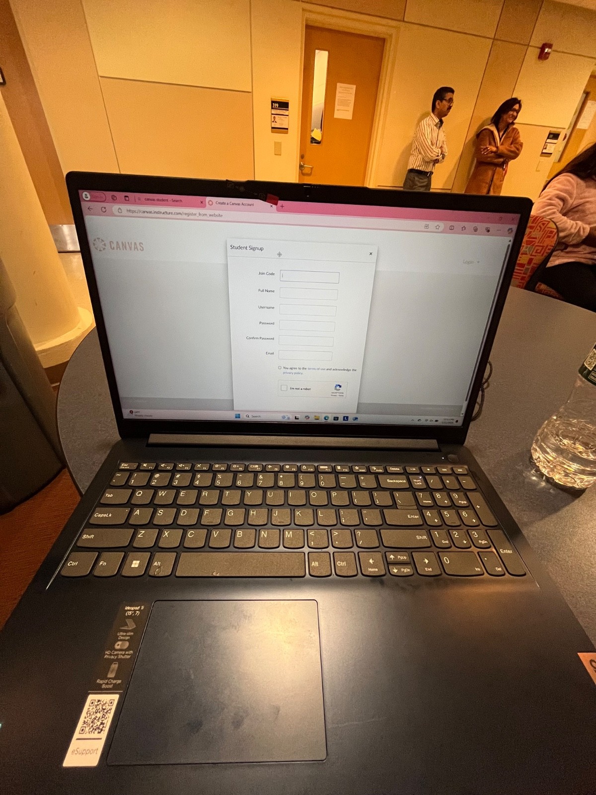 Lenovo Slim 3 Chromebook 14″ Touch (64GB eMMC, MediaTek Kompanio 500 Series,…
