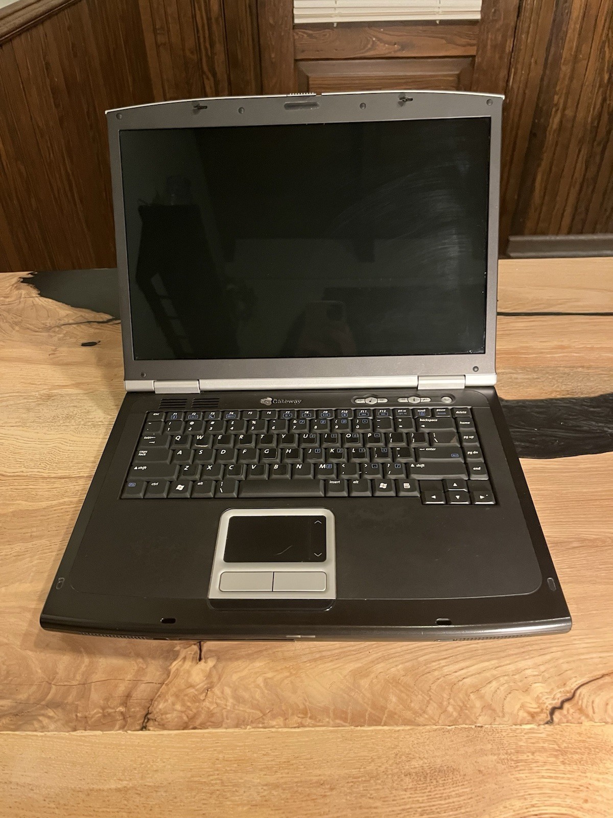 Gateway 7426GX Laptop AMD Athlon 64 3700+ 1GB RAM 100GB HDD Windows XP