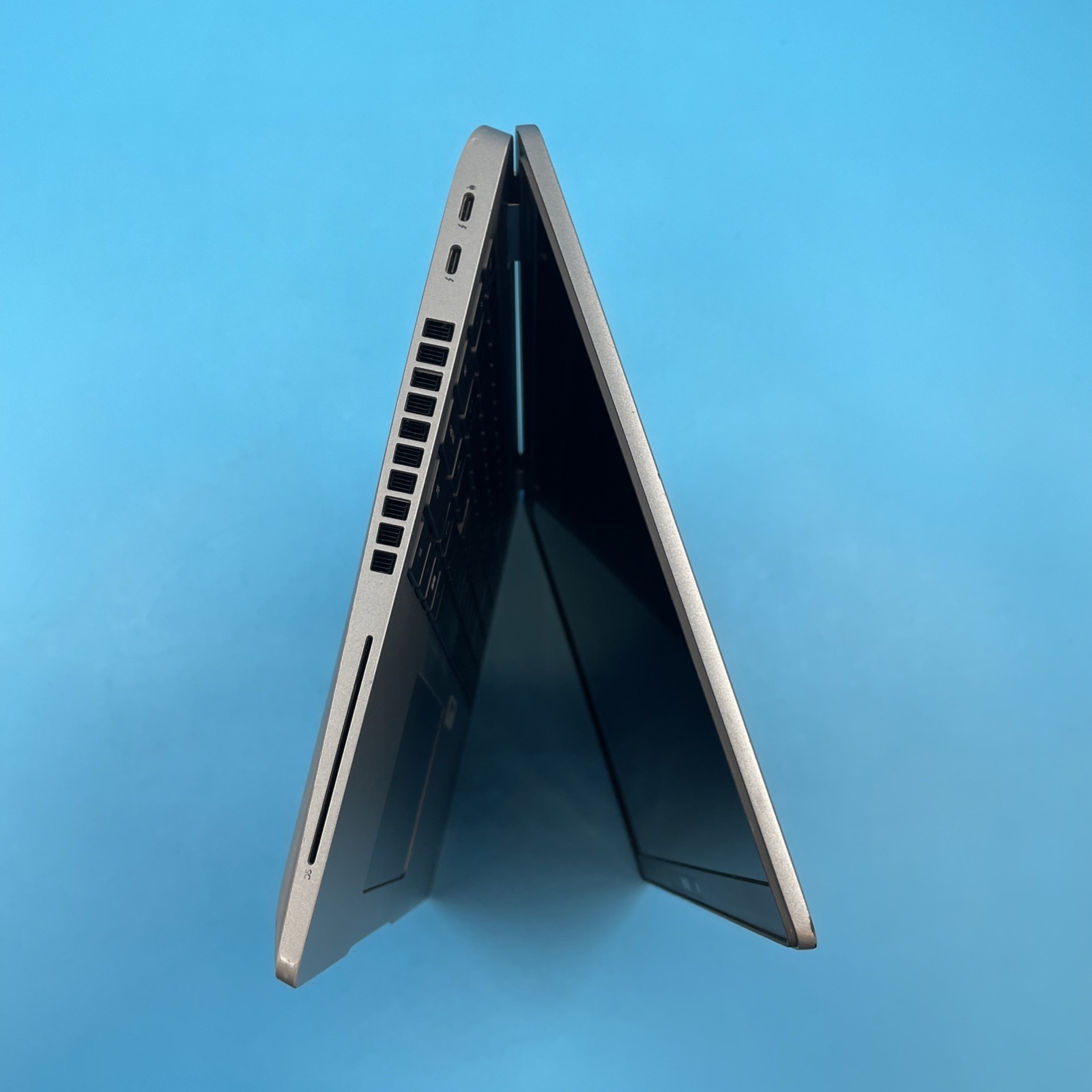 Dell Latitude 5520 | i5-1145G7 | 16GB RAM | NO DRIVE | NO OS | 72% BATTERY