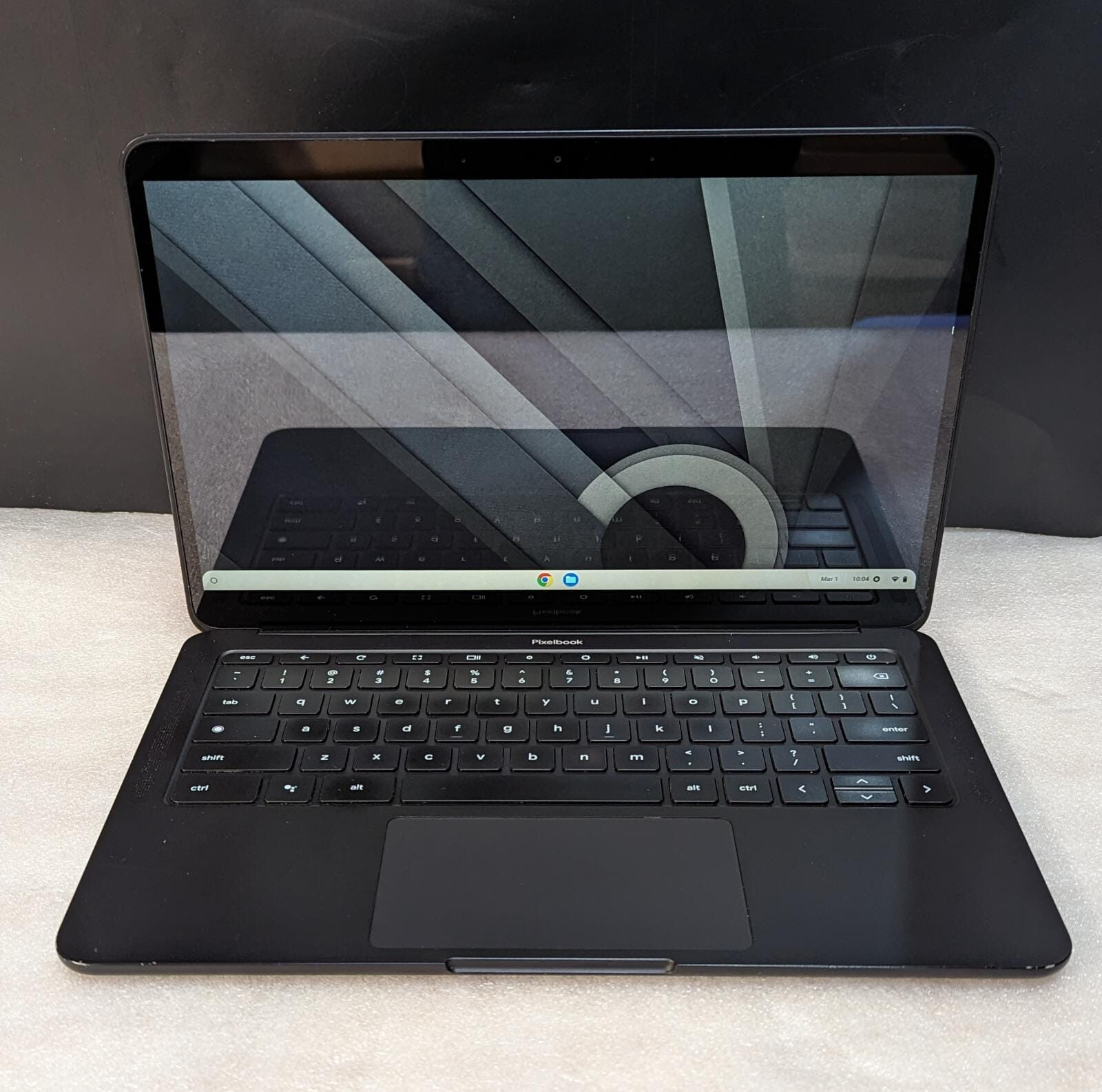 Google Pixelbook 13.3″ Intel Core i5 8th Gen. 1.30GHz – 128GB – 8GB