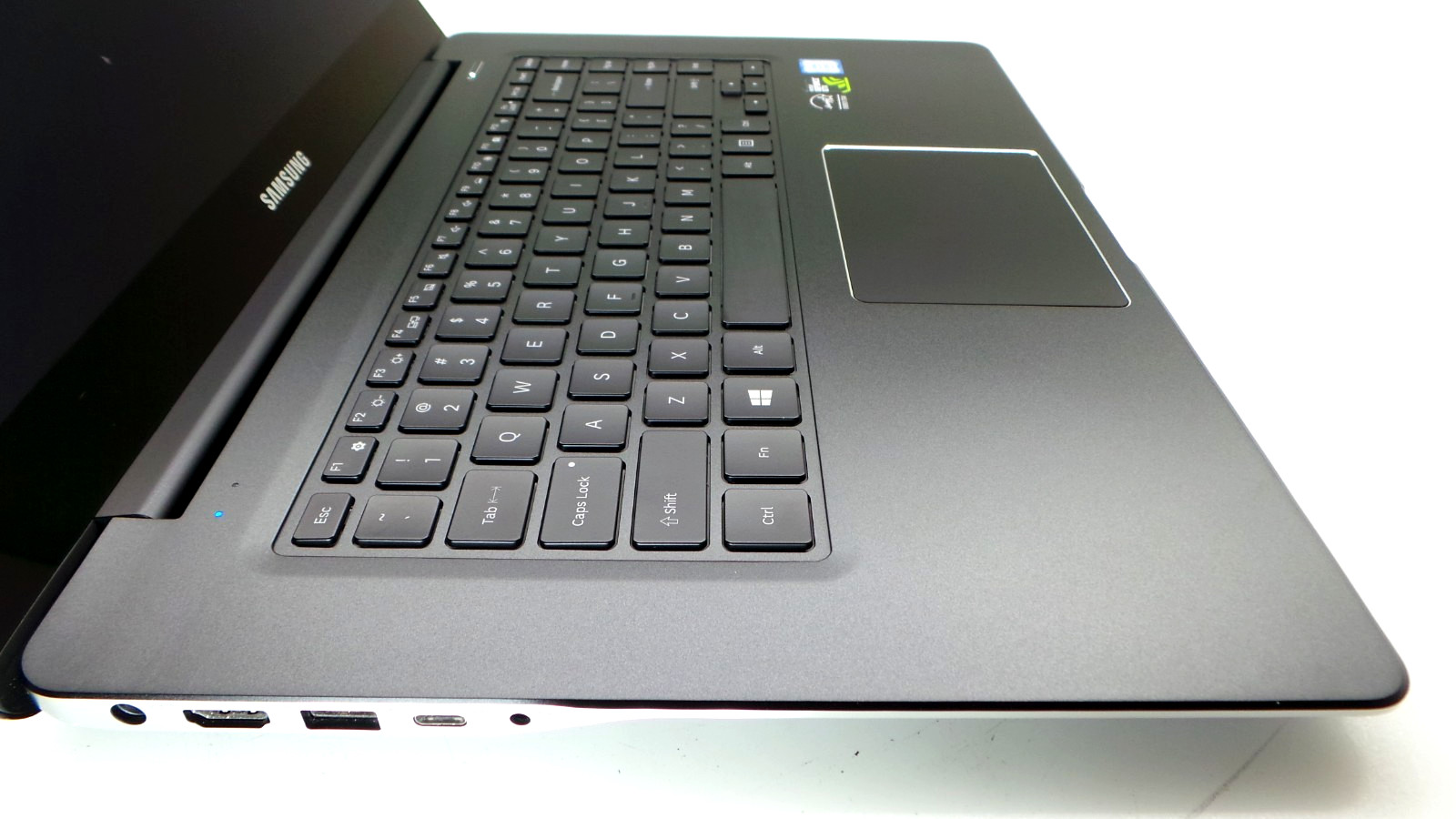 Samsung Notebook NP940Z5L | 15.6″ | i7-6700HQ | 8GB 256GB SSD | Touchscreen
