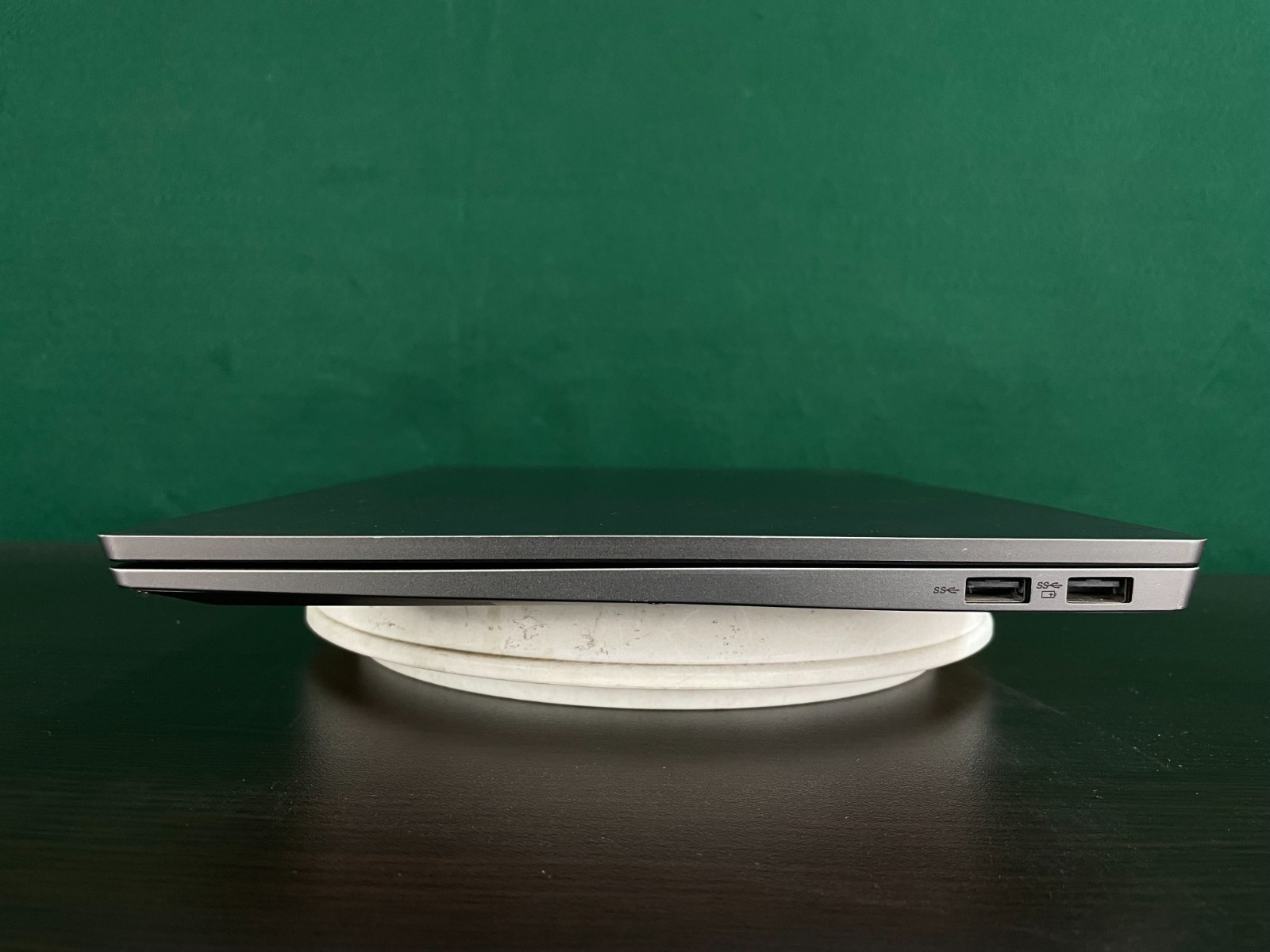 Lenovo ThinkBook 14s-IWL 20RM 14″ i5-8265U 8GB RAM 125GB SSD Radeon 540X win 11